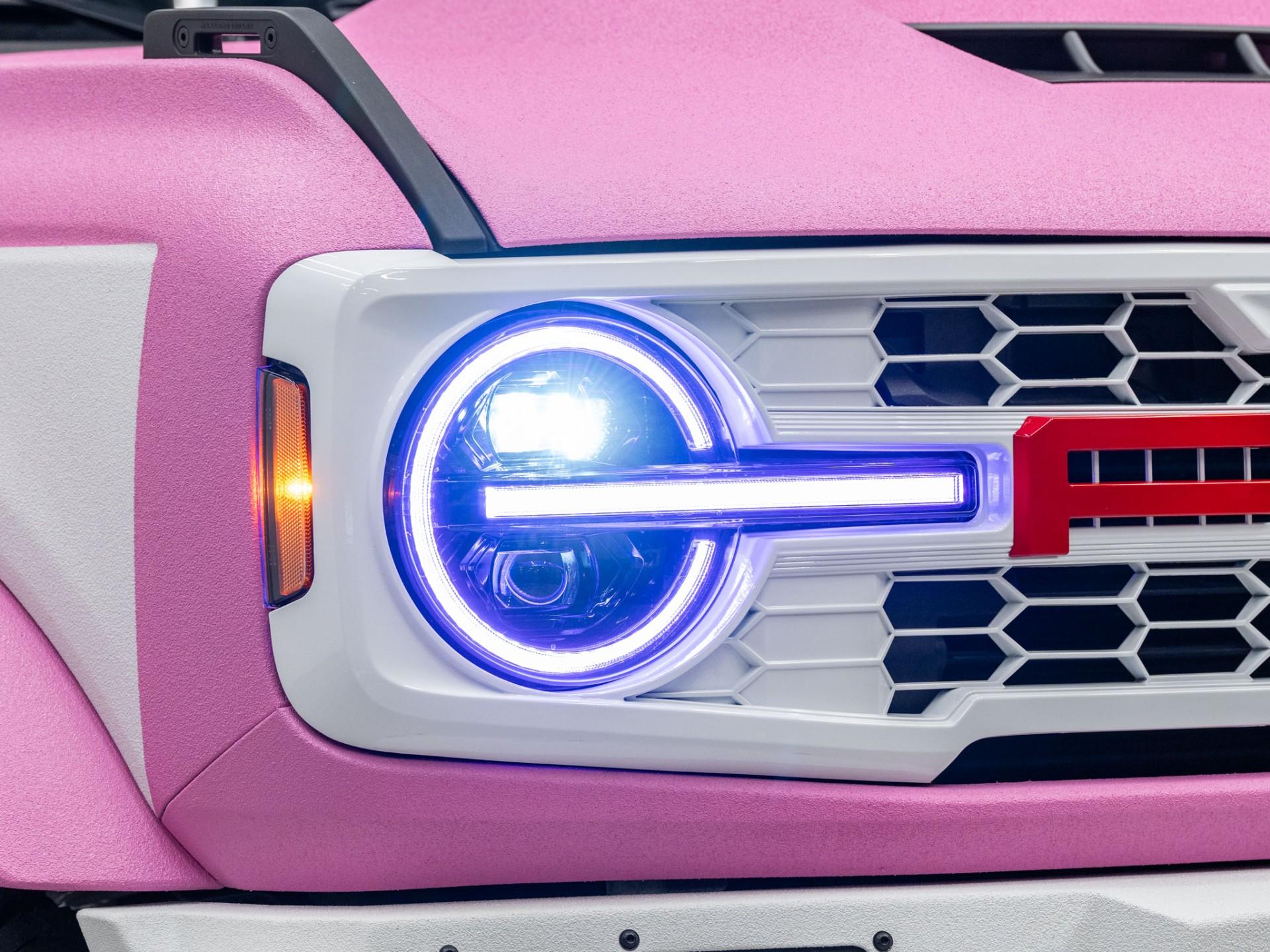 2025 FORD BRONCO 4X4 in Pink, photo 8 of 57