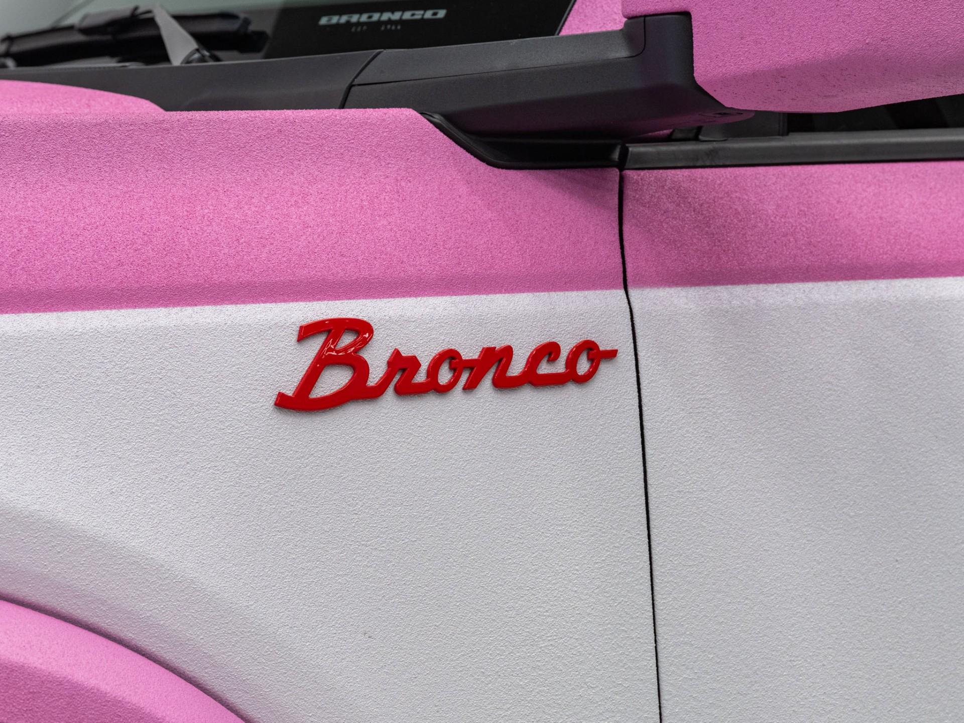 2025 FORD BRONCO 4X4 in Pink, photo 55 of 57