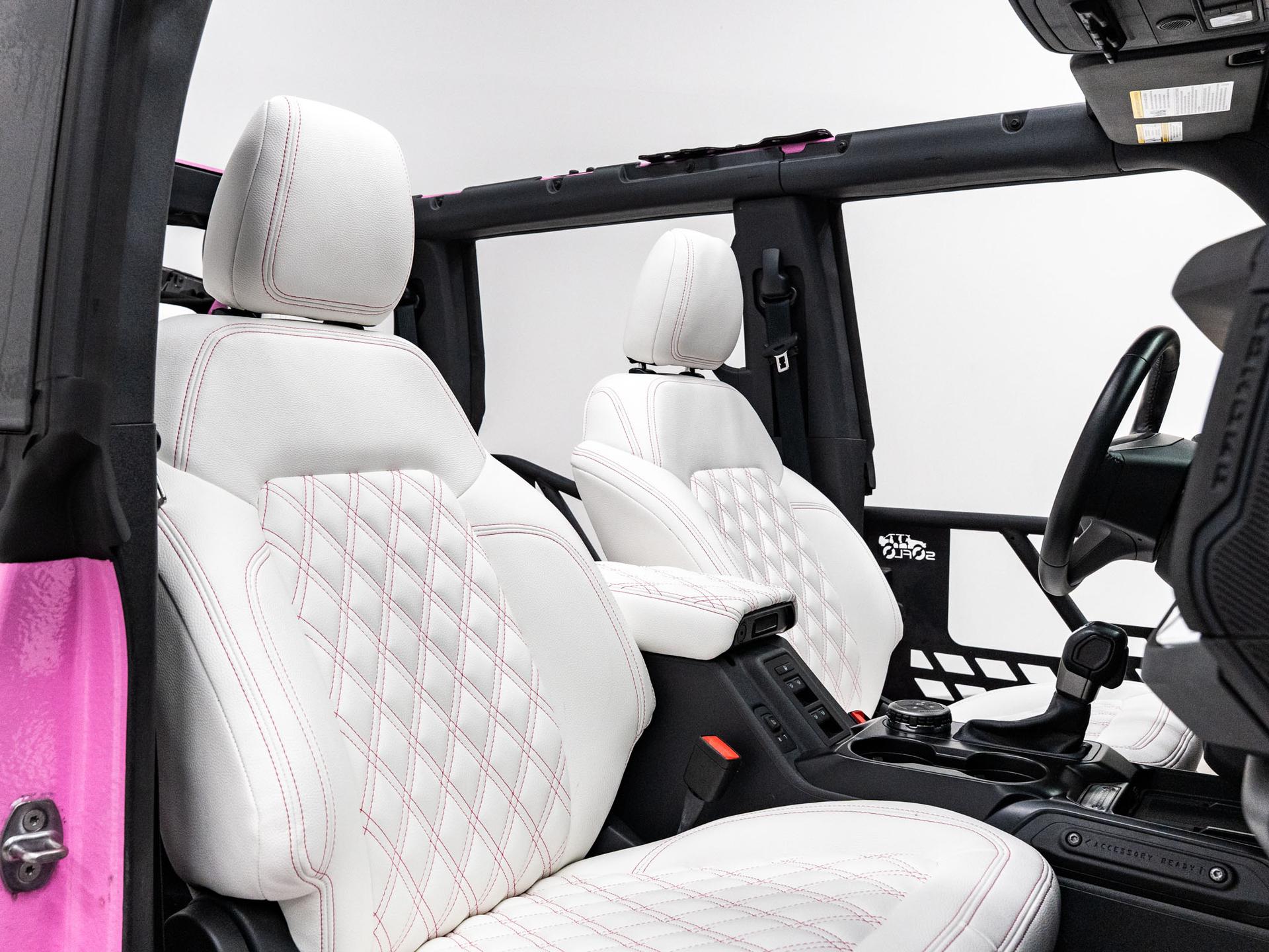 2025 FORD BRONCO 4X4 in Pink, photo 39 of 57
