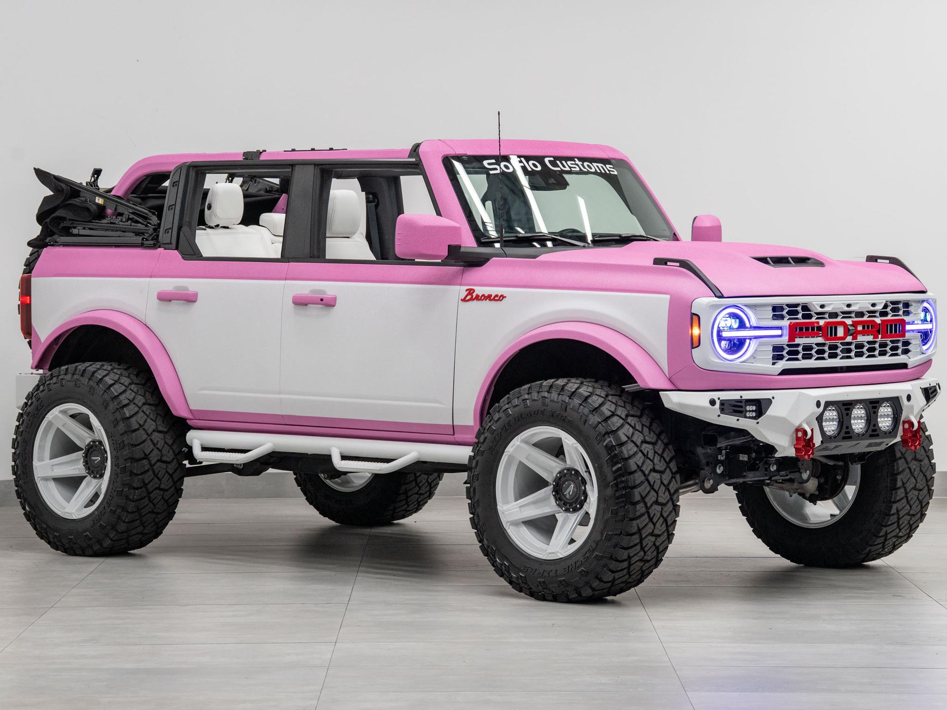 2025 FORD BRONCO 4X4 in Pink, photo 21 of 57