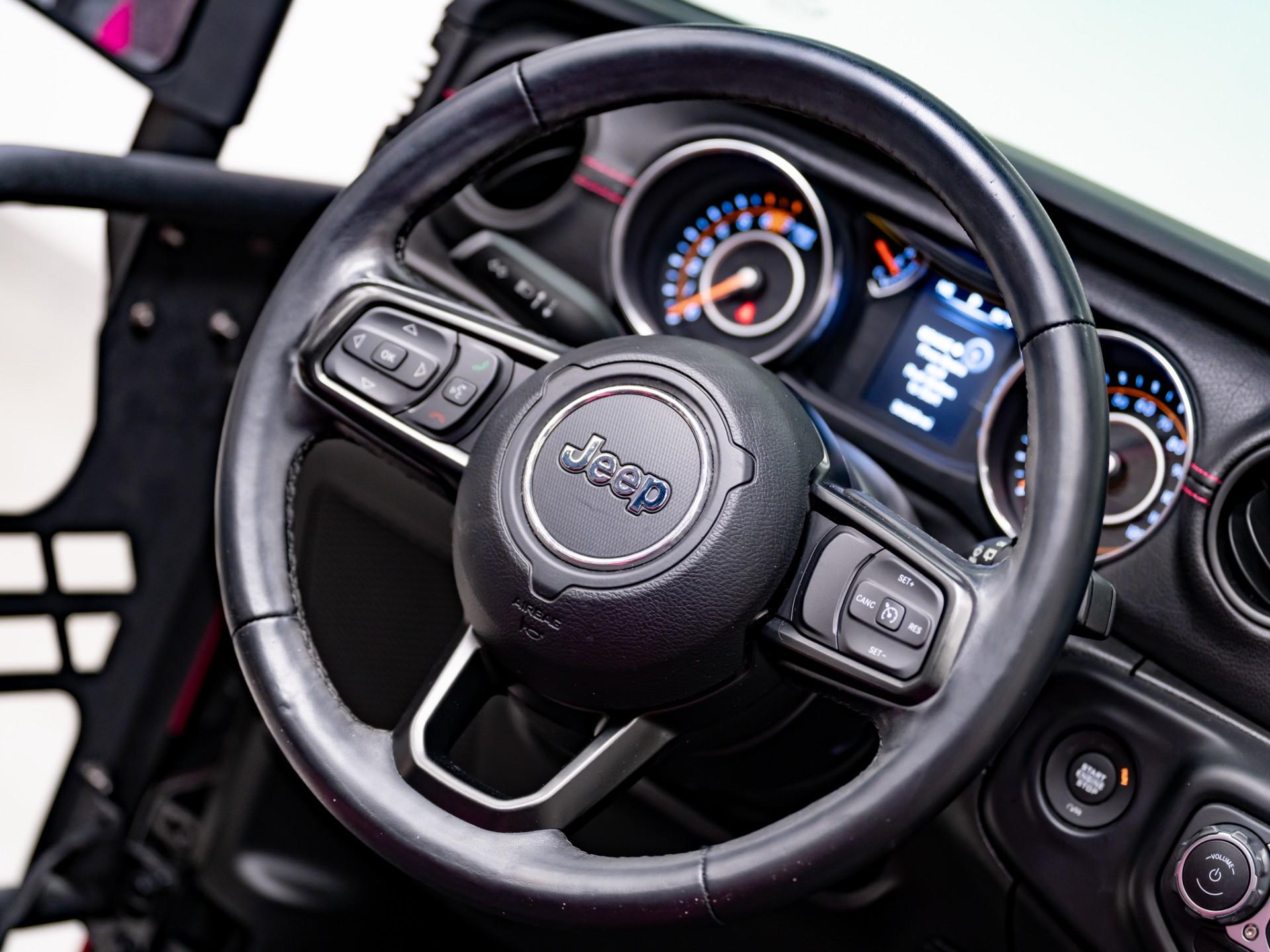 2020 JEEP WRANGLER 4X4 in Pink, photo 35 of 55
