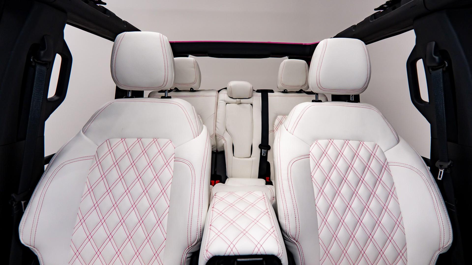 2024 FORD BRONCO 4X4 in Pink, photo 31 of 57