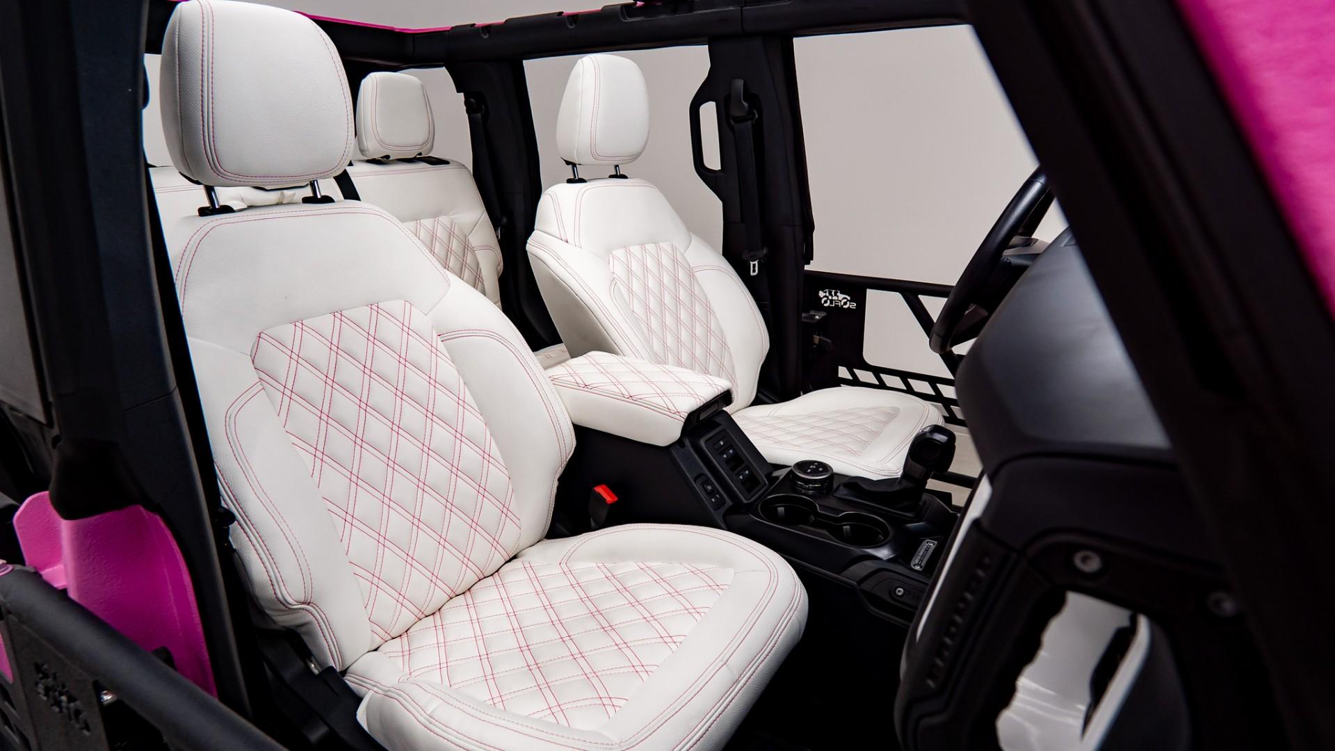 2024 FORD BRONCO 4X4 in Pink, photo 33 of 57