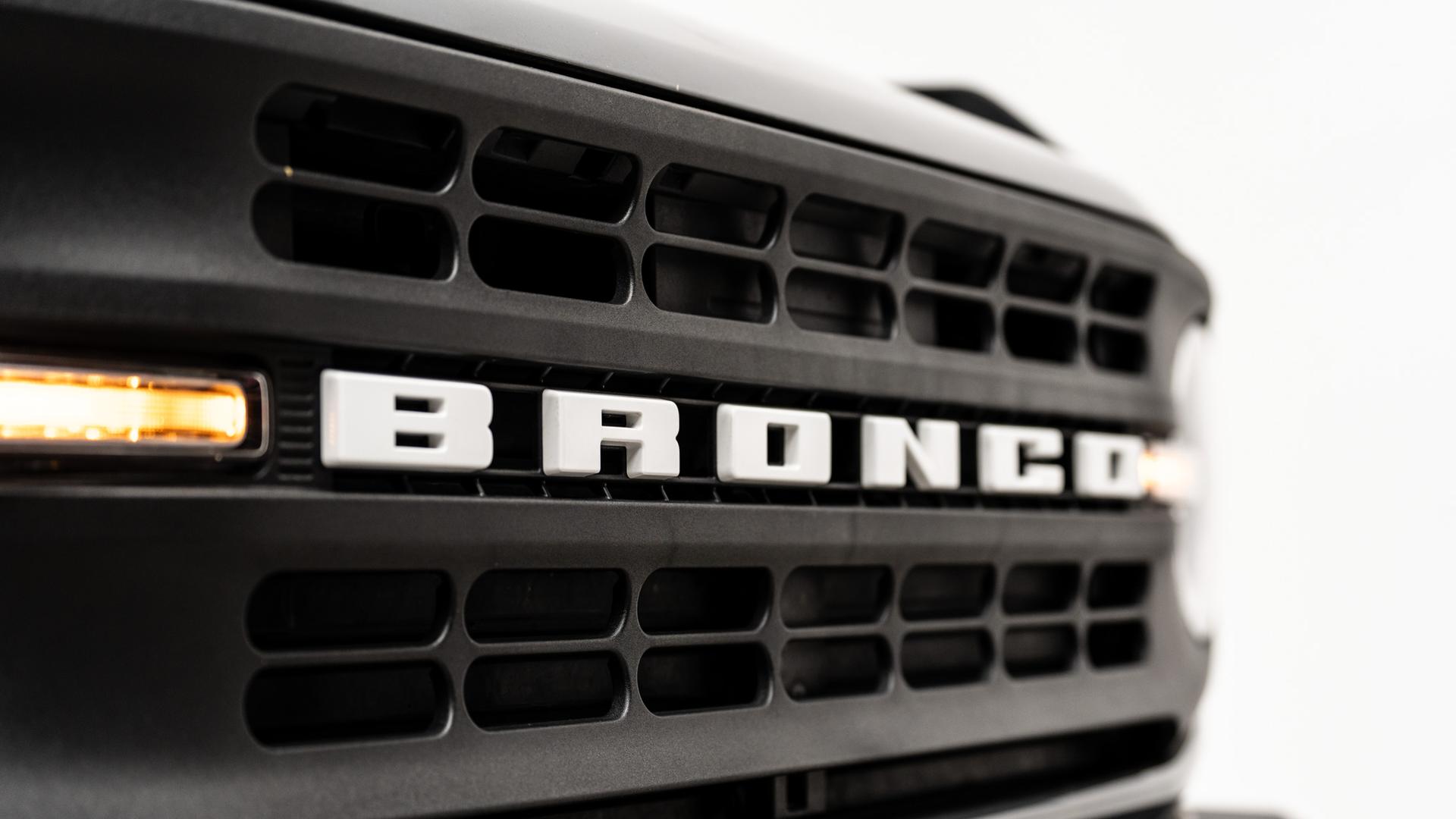 2025 FORD BRONCO 4X4 in Carbonized Gray Metallic, photo 9 of 45