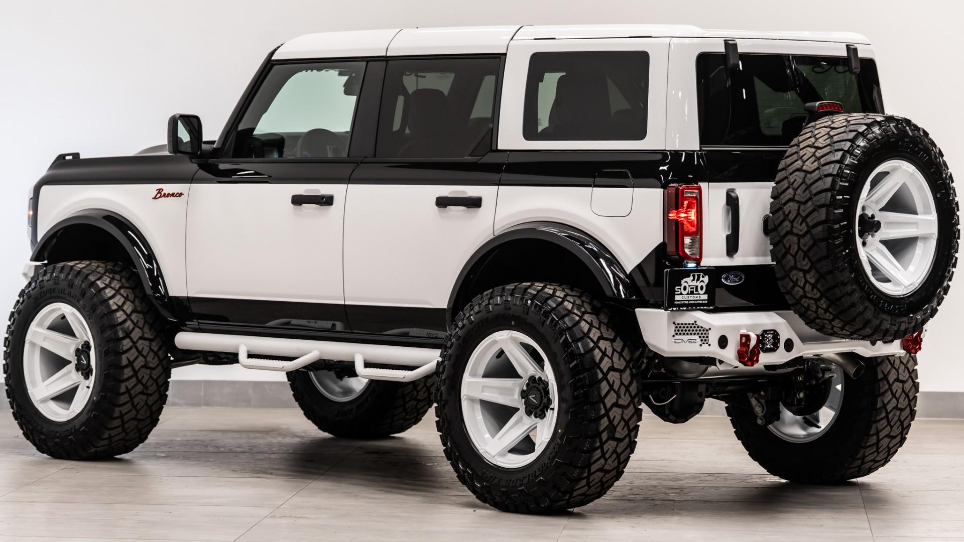 2026 FORD BRONCO 4X4 in Black, photo 13 of 59