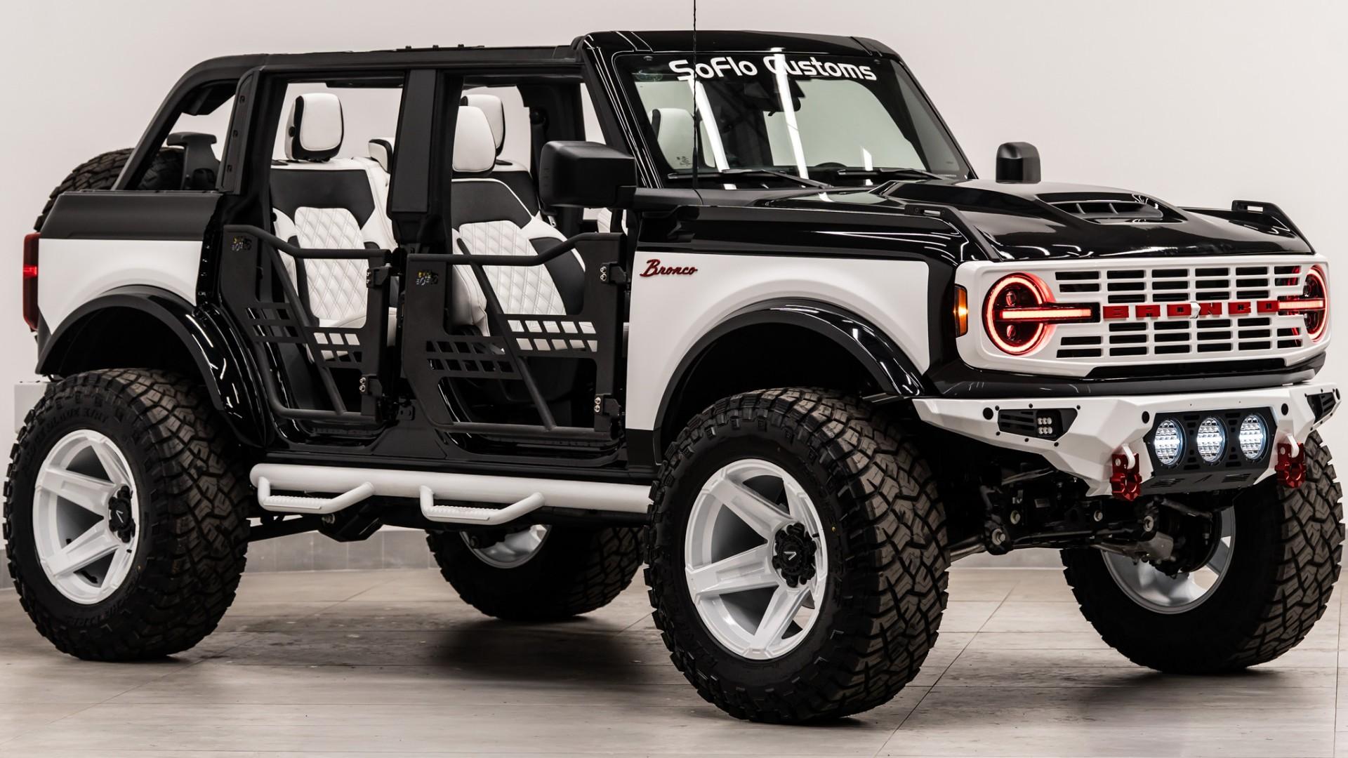 2026 FORD BRONCO 4X4 in Black, photo 17 of 59