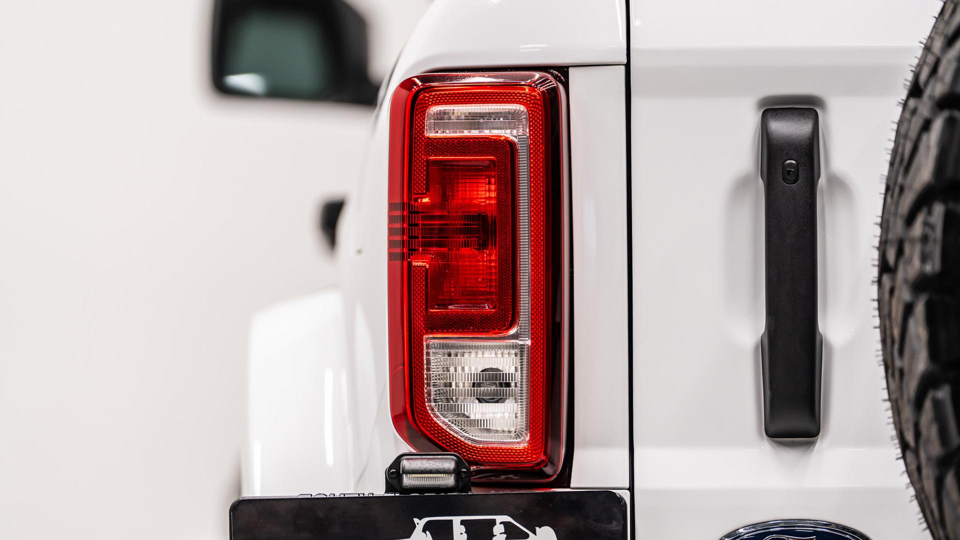 2026 FORD BRONCO 4X4 in Oxford White, photo 43 of 47