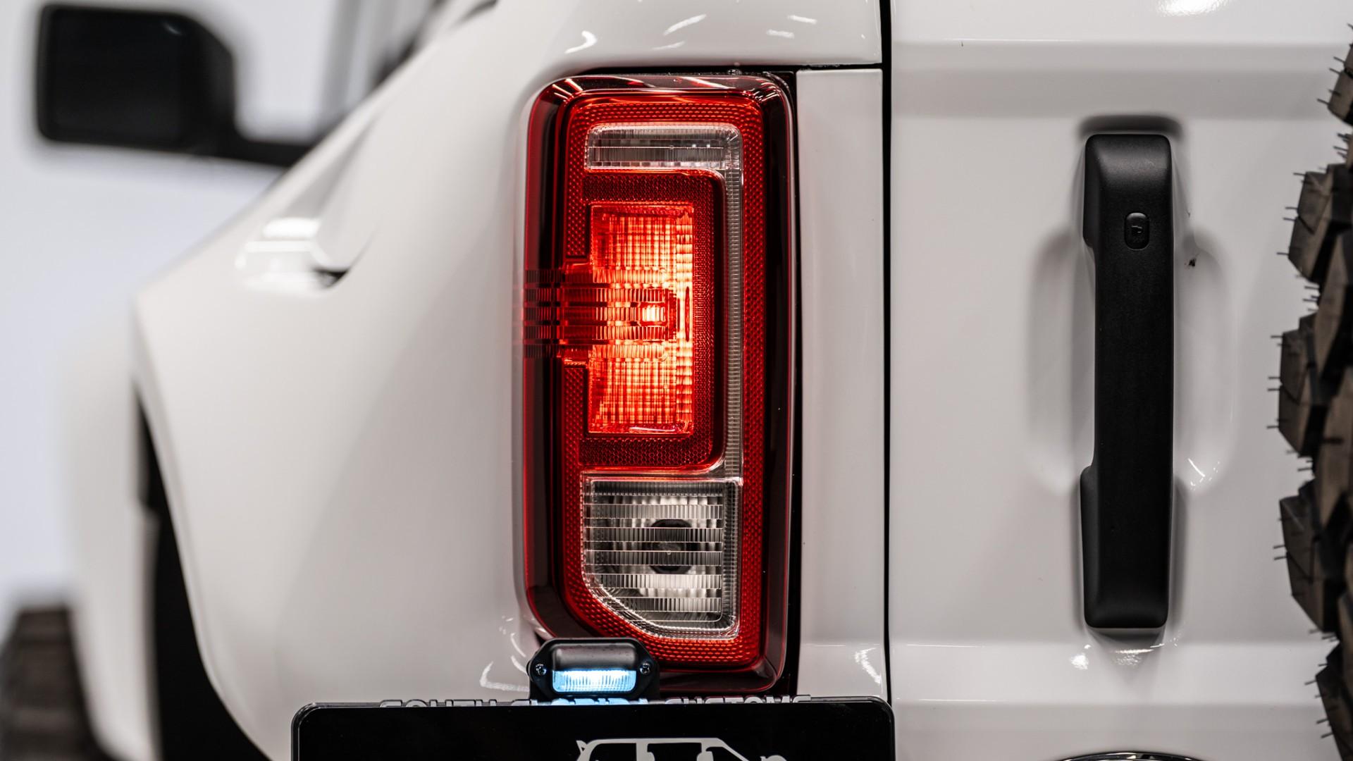 2026 FORD BRONCO 4X4 in White, photo 19 of 32