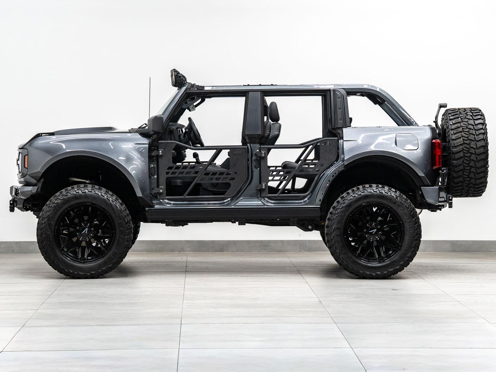 2026 FORD BRONCO 4X4 in Carbonized Gray Metallic, photo 32 of 59