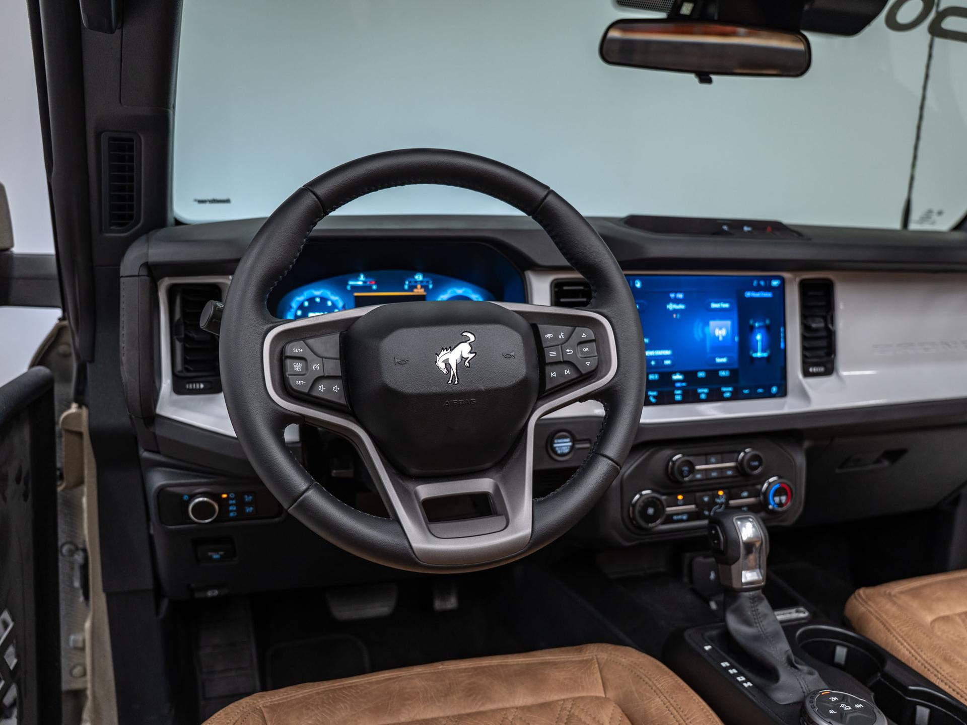 2026 FORD BRONCO 4X4 in Tan, photo 34 of 58
