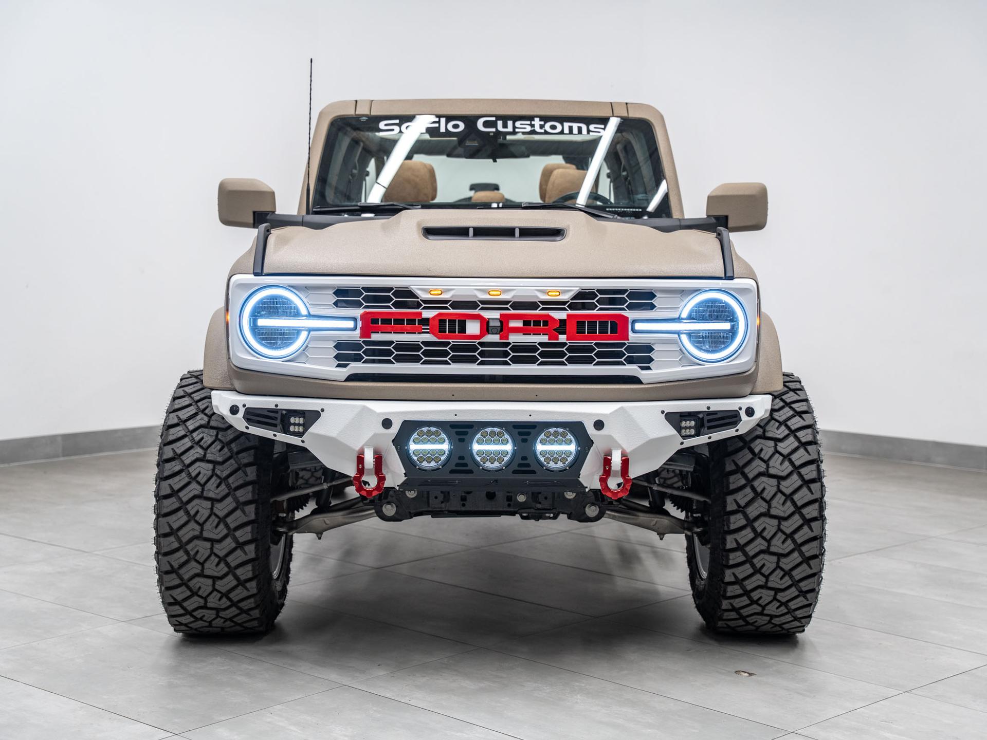 2026 FORD BRONCO 4X4 in Tan, photo 2 of 58