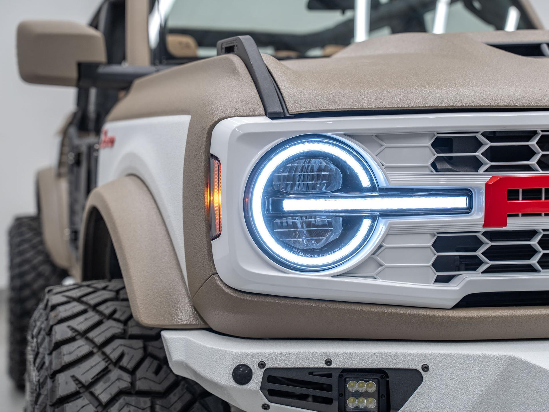 2026 FORD BRONCO 4X4 in Tan, photo 15 of 58