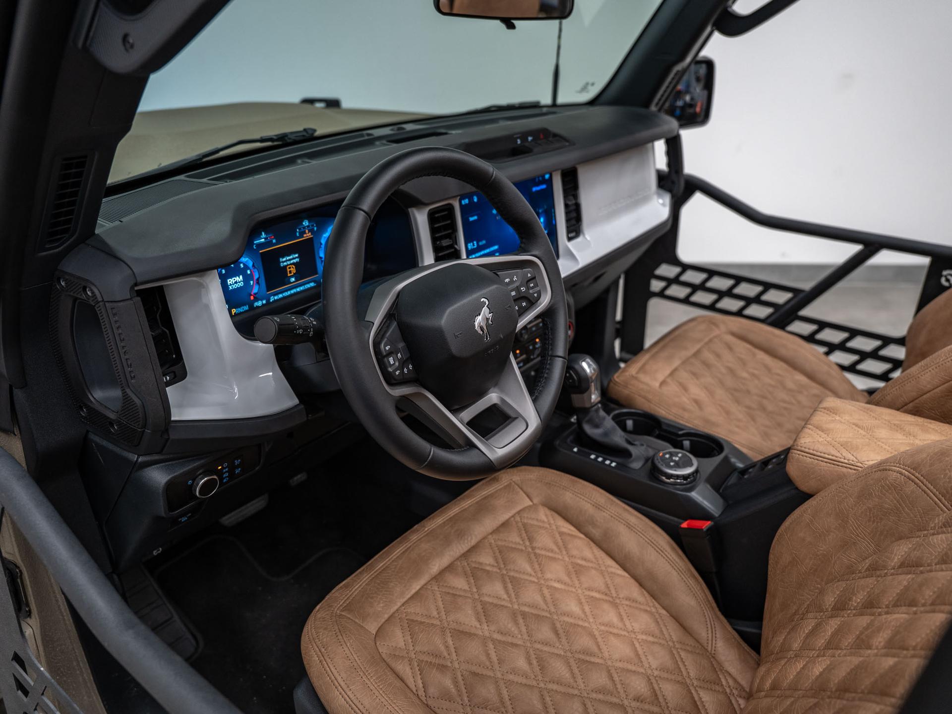 2026 FORD BRONCO 4X4 in Tan, photo 35 of 58