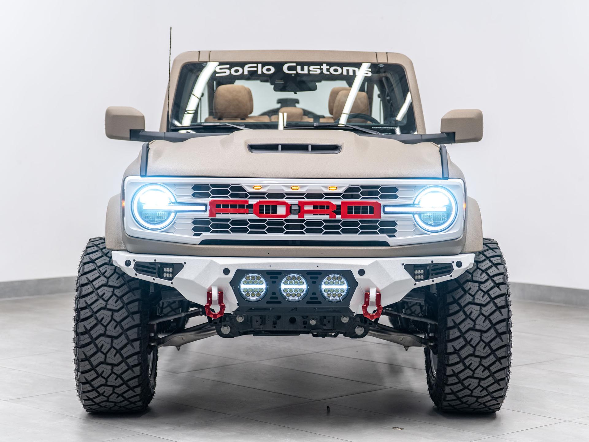 2026 FORD BRONCO 4X4 in Tan, photo 14 of 58