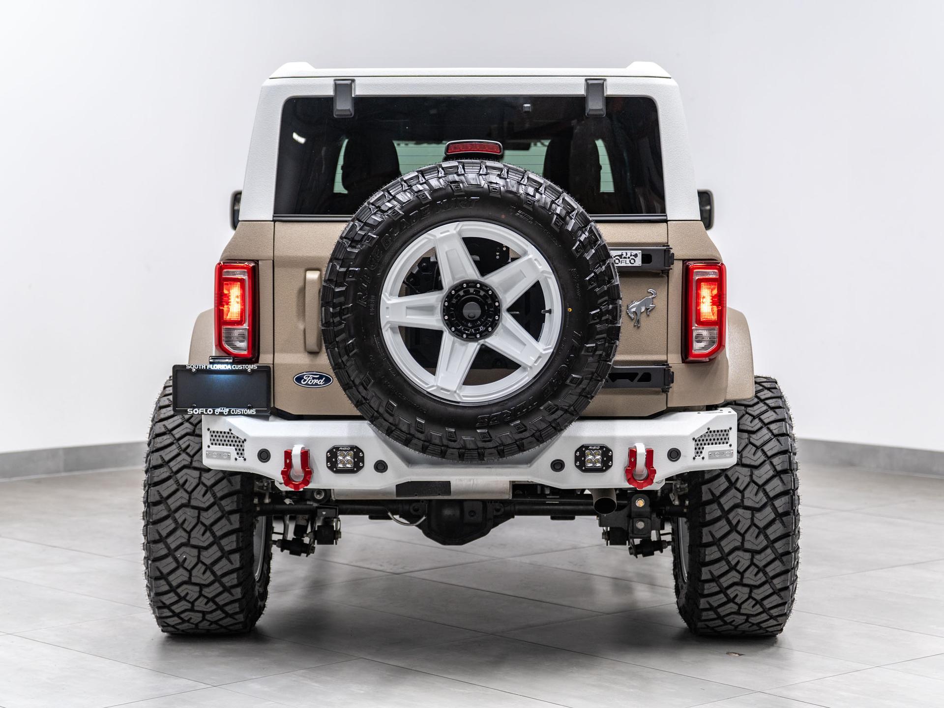2026 FORD BRONCO 4X4 in Tan, photo 11 of 58