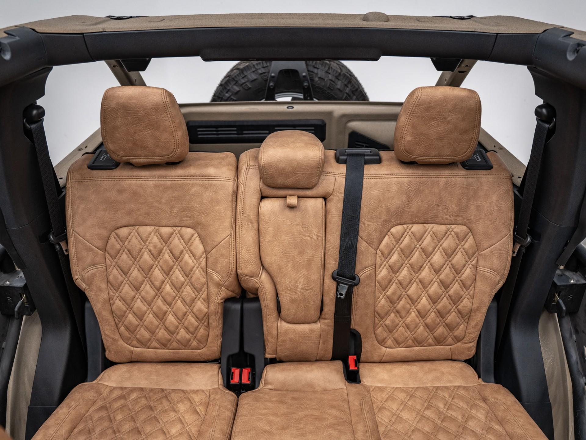 2026 FORD BRONCO 4X4 in Tan, photo 41 of 58
