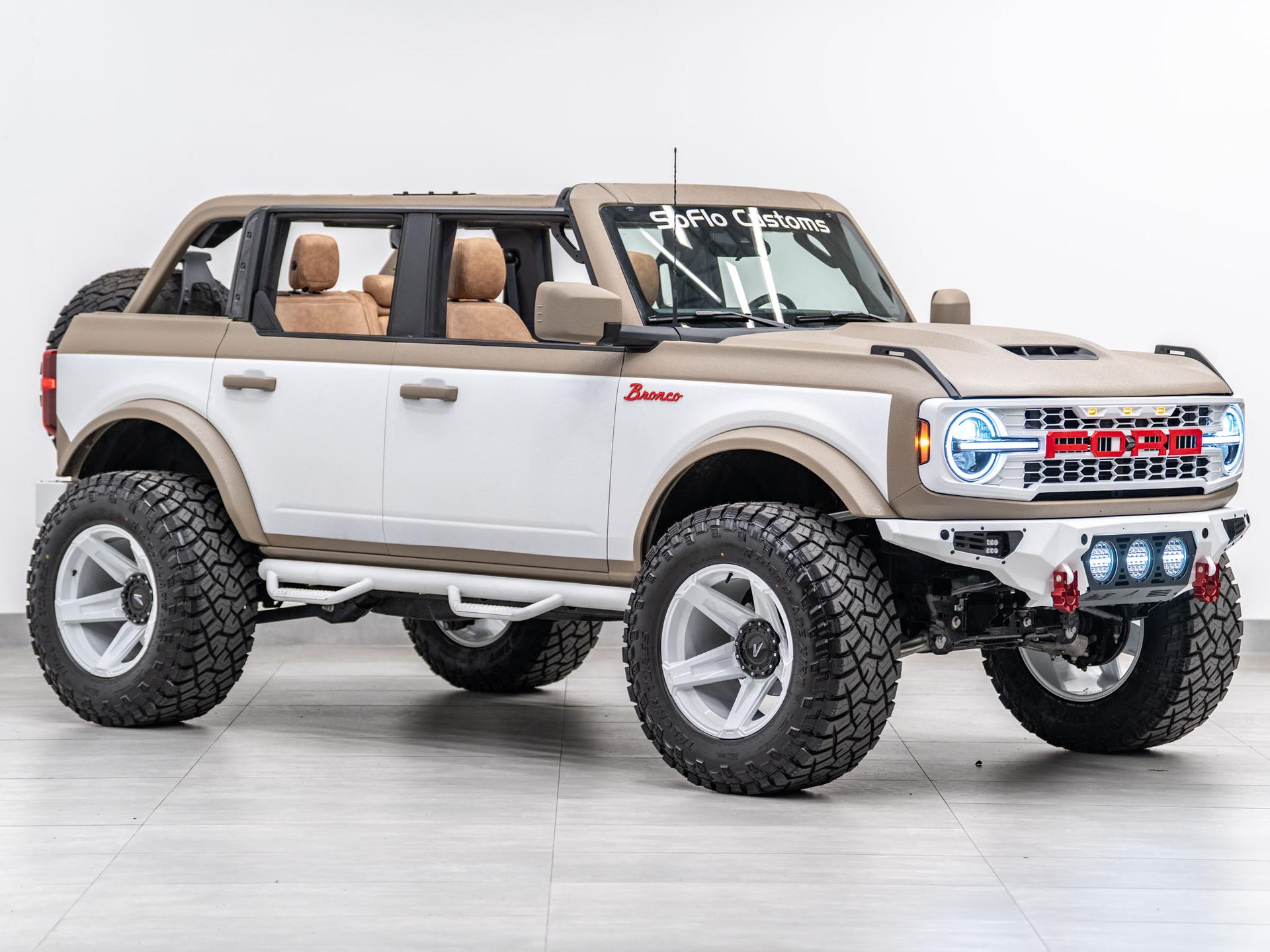 2026 FORD BRONCO 4X4 in Tan, photo 17 of 58
