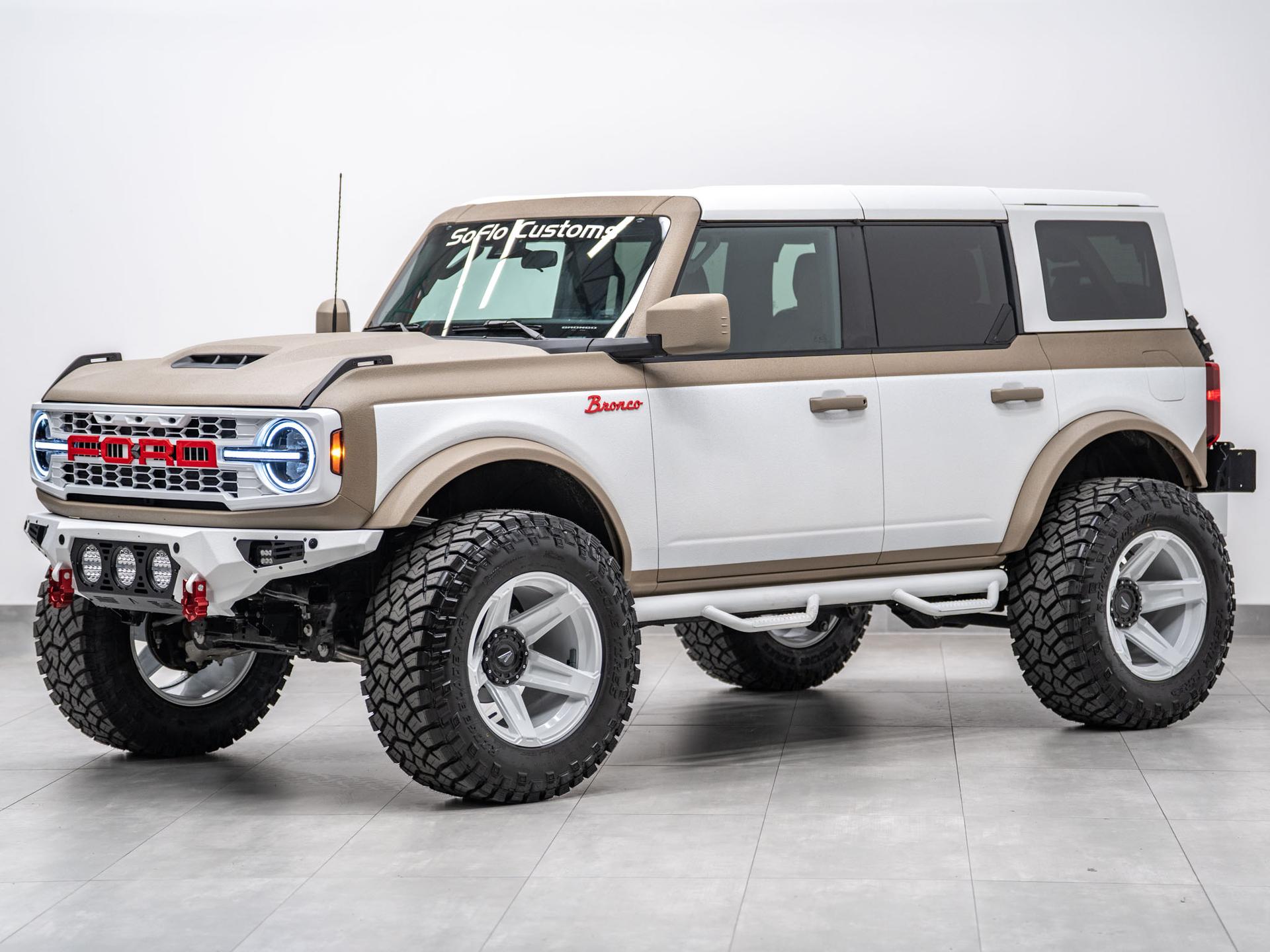 2026 FORD BRONCO 4X4 in Tan, photo 7 of 58