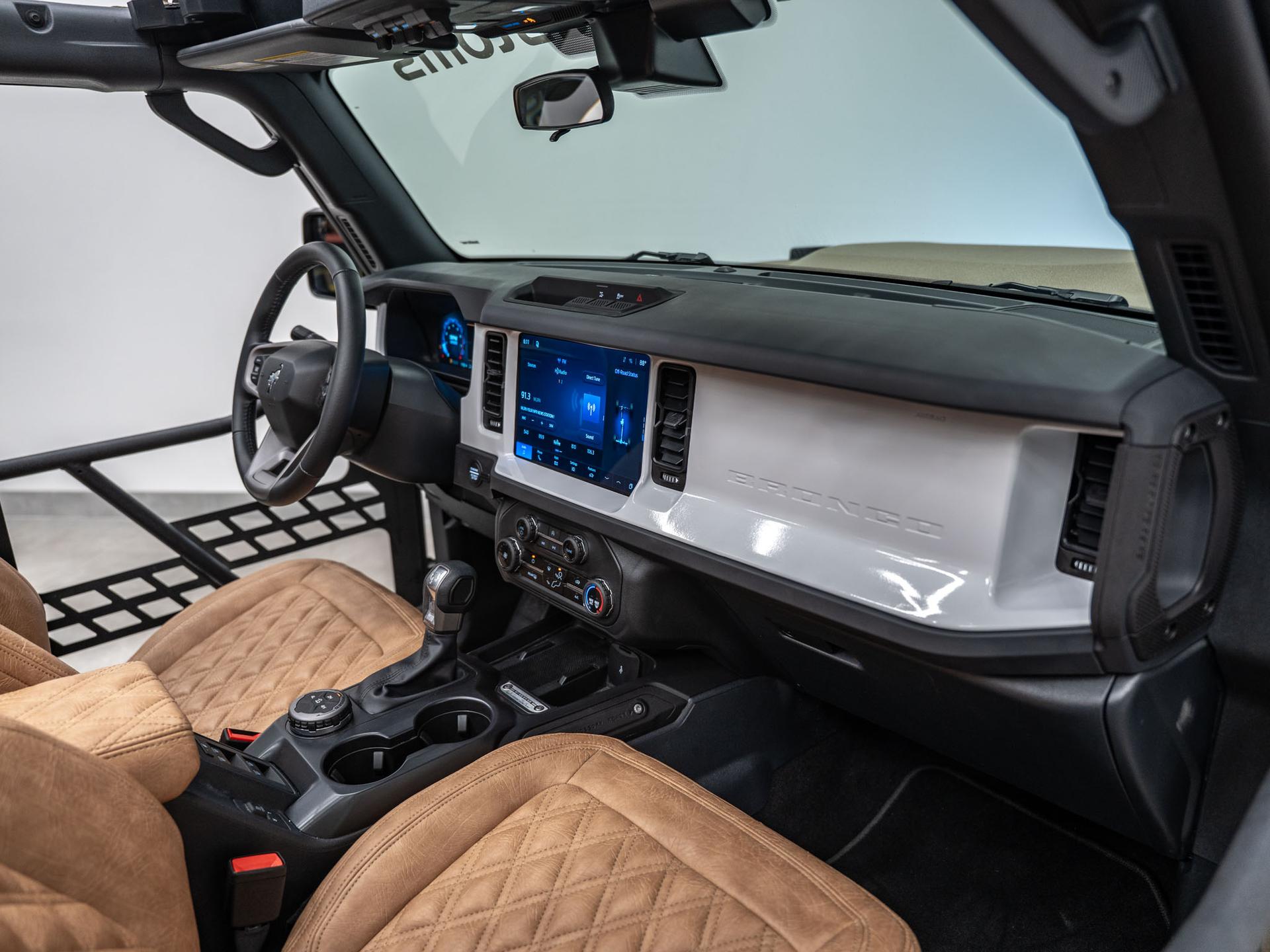 2026 FORD BRONCO 4X4 in Tan, photo 37 of 58