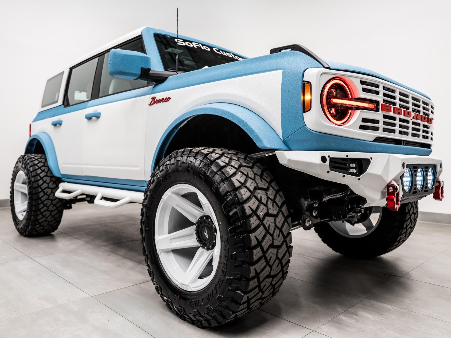 2025 FORD BRONCO 4X4 in Baby Blue, photo 12 of 55