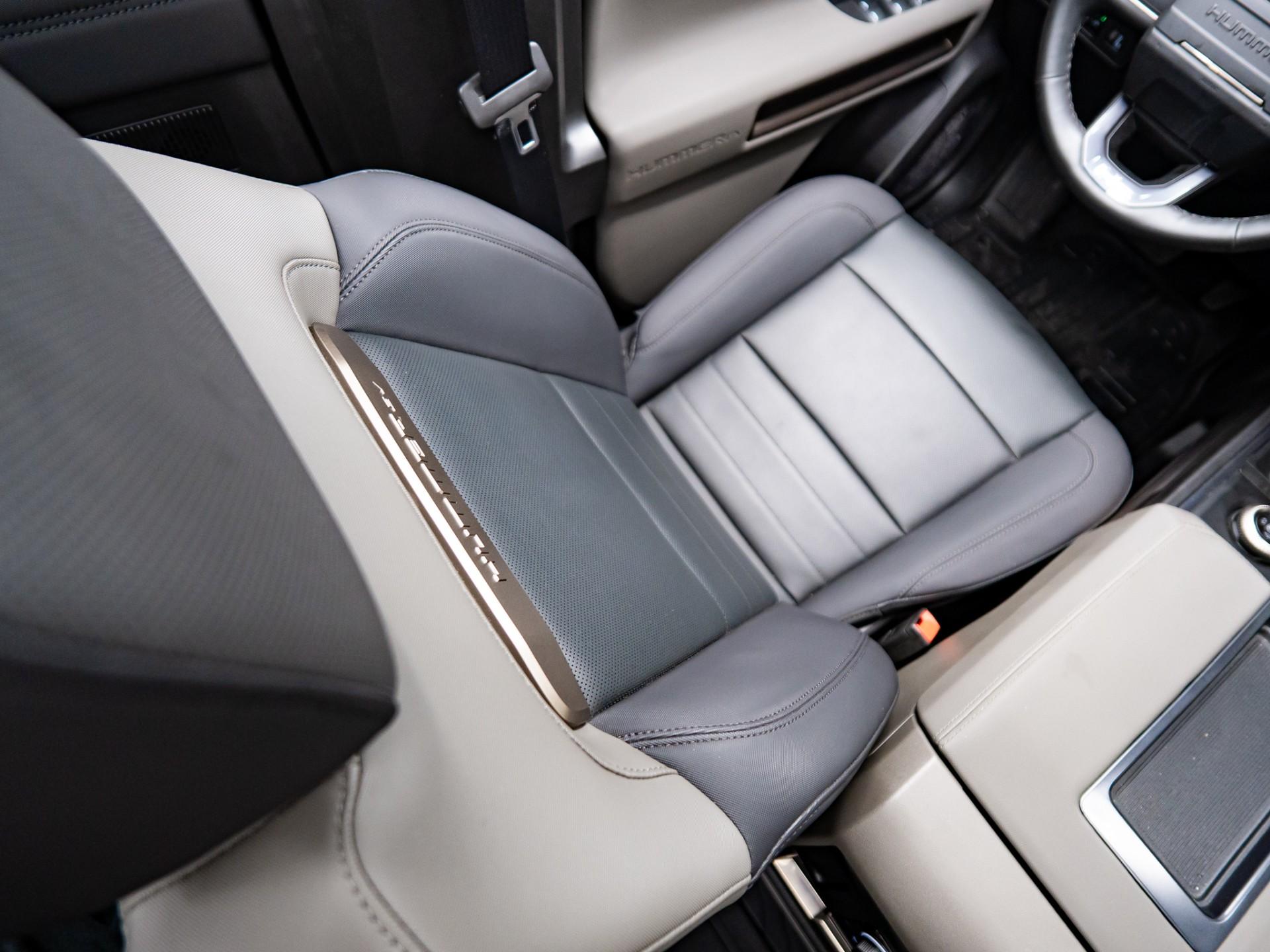 2025 GMC HUMMER EV 2X in METEORITE METALLIC (GREY), photo 41 of 57