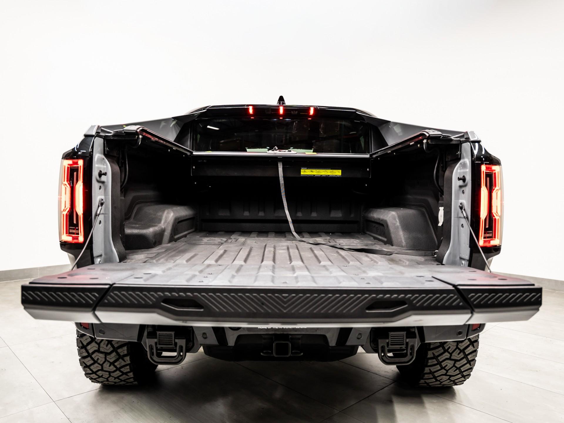 2025 GMC HUMMER EV 2X in METEORITE METALLIC (GREY), photo 20 of 57