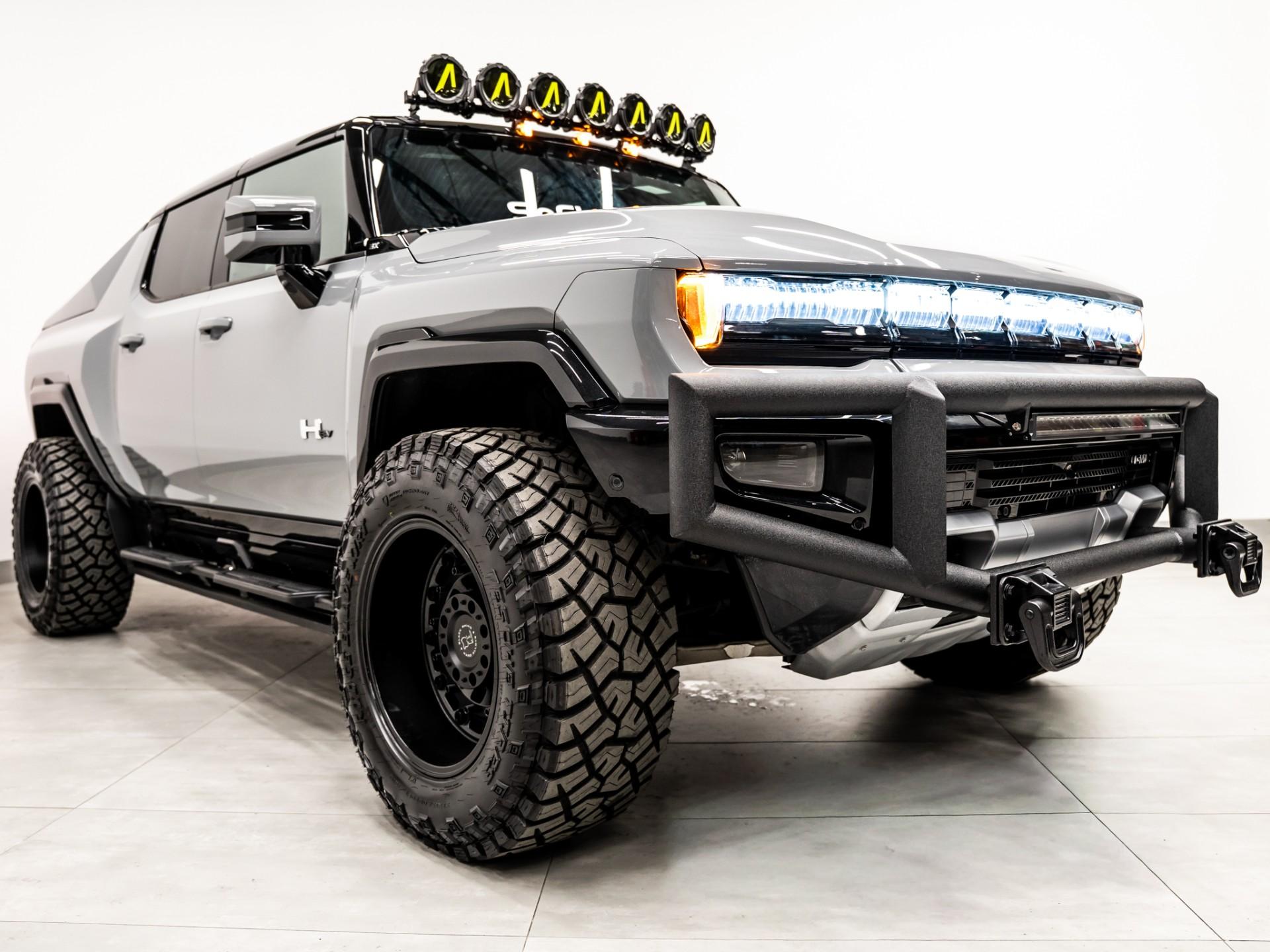 2025 GMC HUMMER EV 2X in METEORITE METALLIC (GREY), photo 13 of 57
