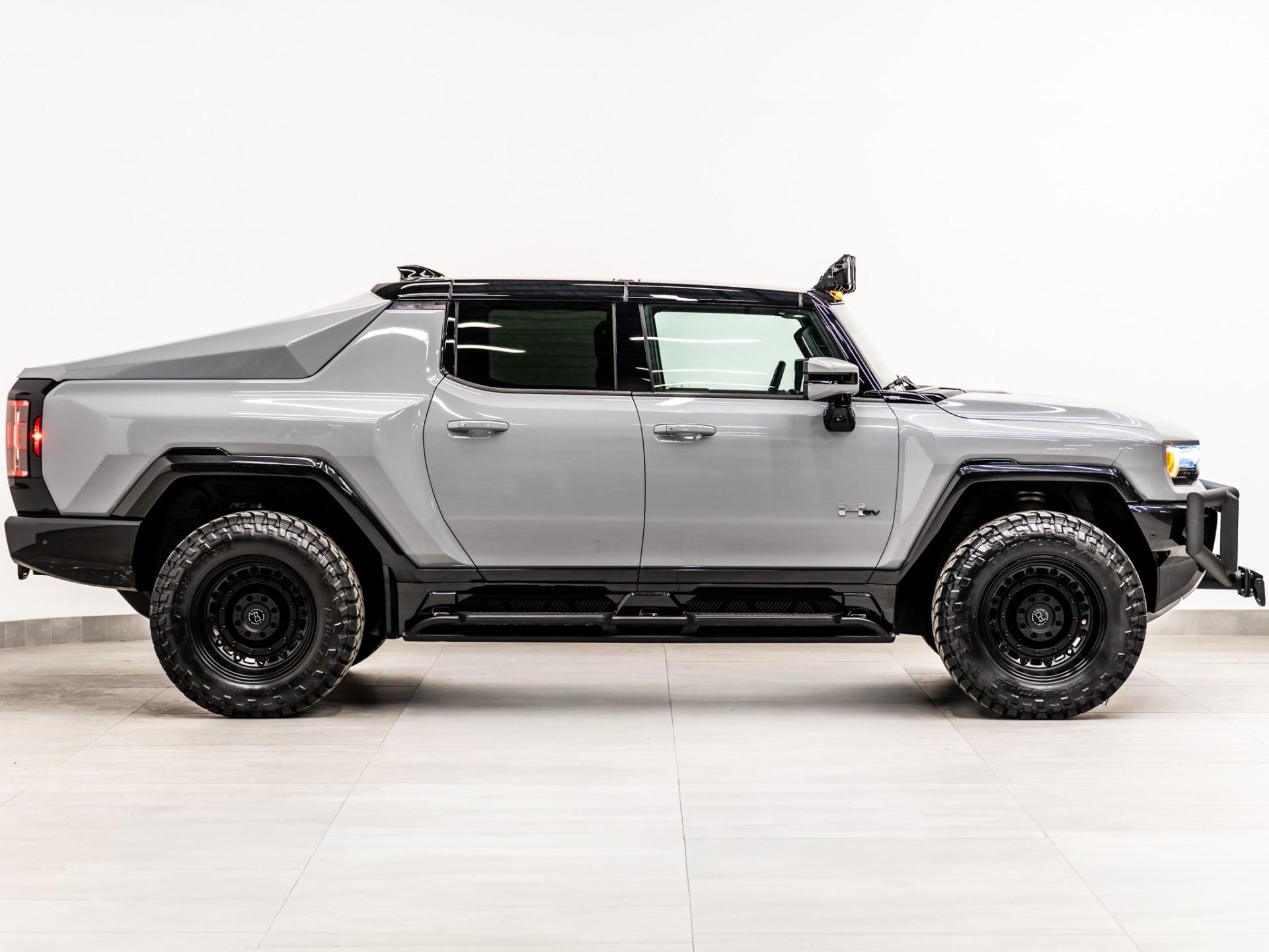 2025 GMC HUMMER EV 2X in METEORITE METALLIC (GREY), photo 15 of 57
