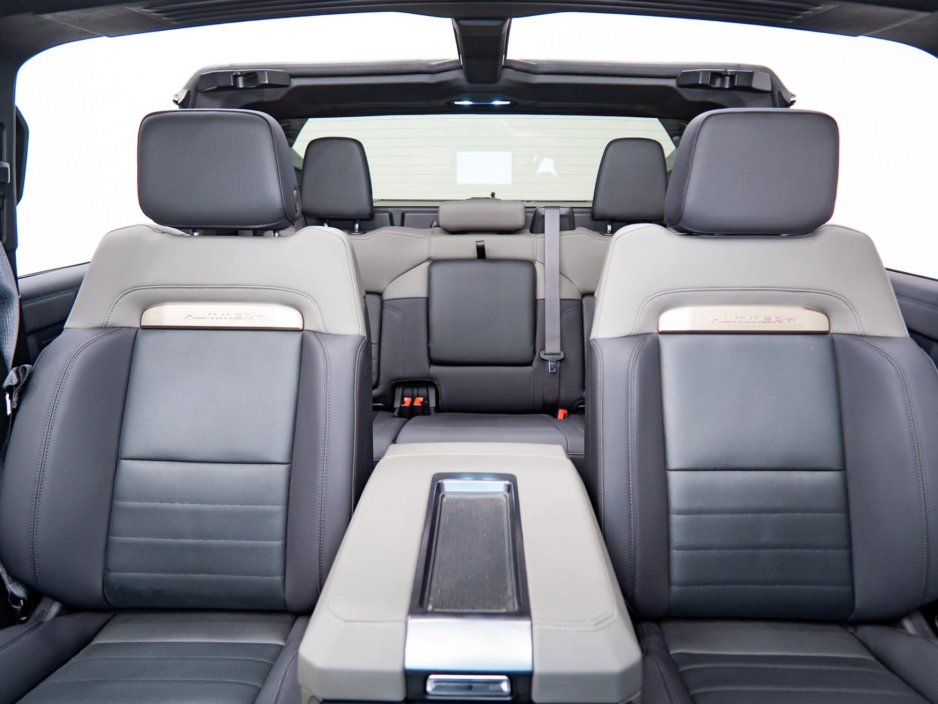 2025 GMC HUMMER EV 2X in METEORITE METALLIC (GREY), photo 5 of 57