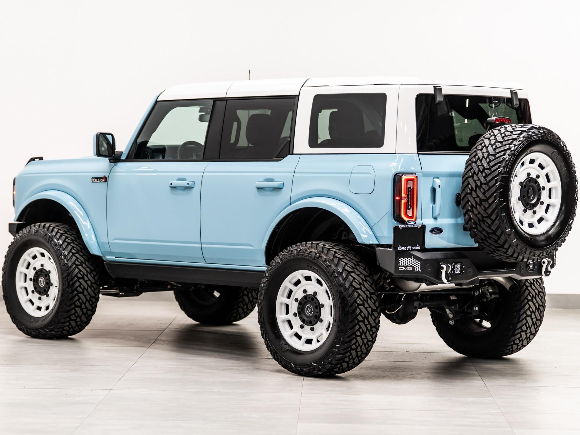 2024 FORD BRONCO 4X4 in Blue, photo 14 of 50