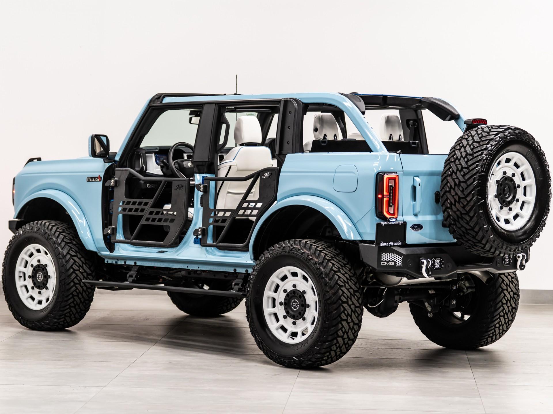 2024 FORD BRONCO 4X4 in Blue, photo 20 of 50