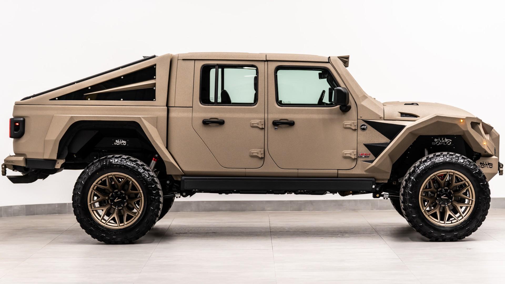 2026 JEEP GLADIATOR 4X4 in Tan, photo 13 of 55