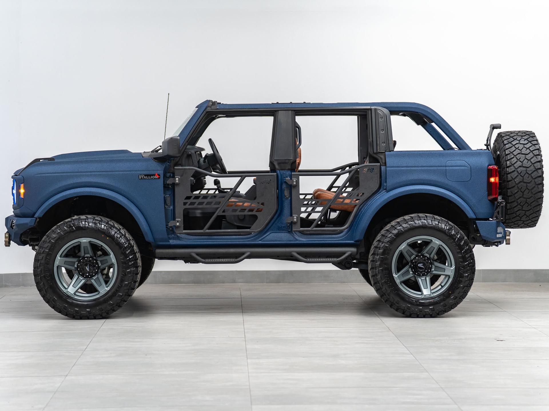 2025 FORD BRONCO 4X4 in Blue, photo 26 of 58