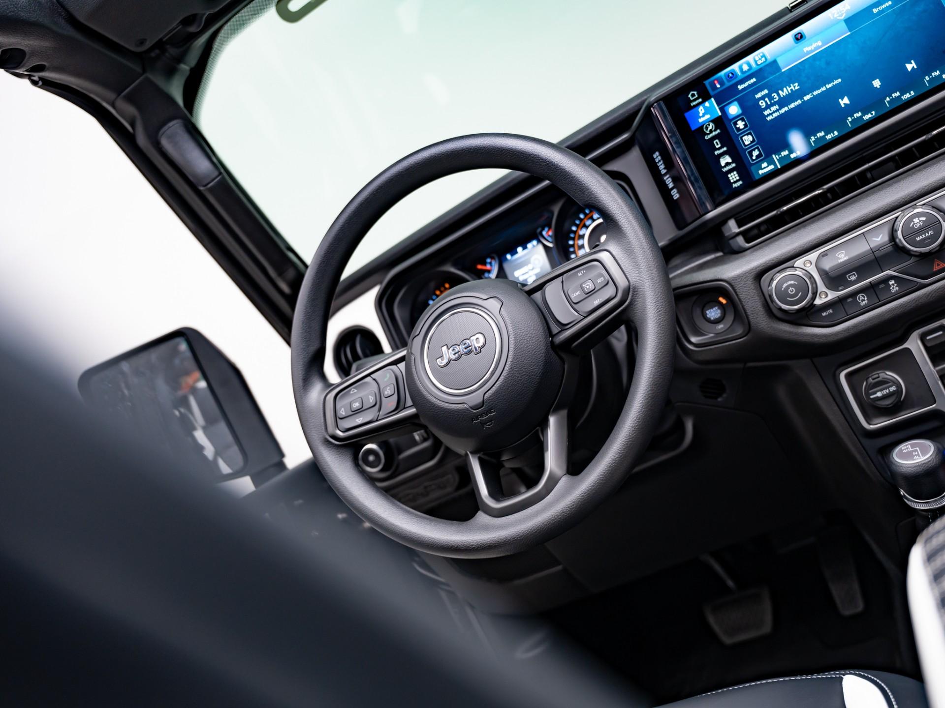 2026 JEEP WRANGLER 4X4 in Granite Crystal Metallic Clearcoat, photo 35 of 58