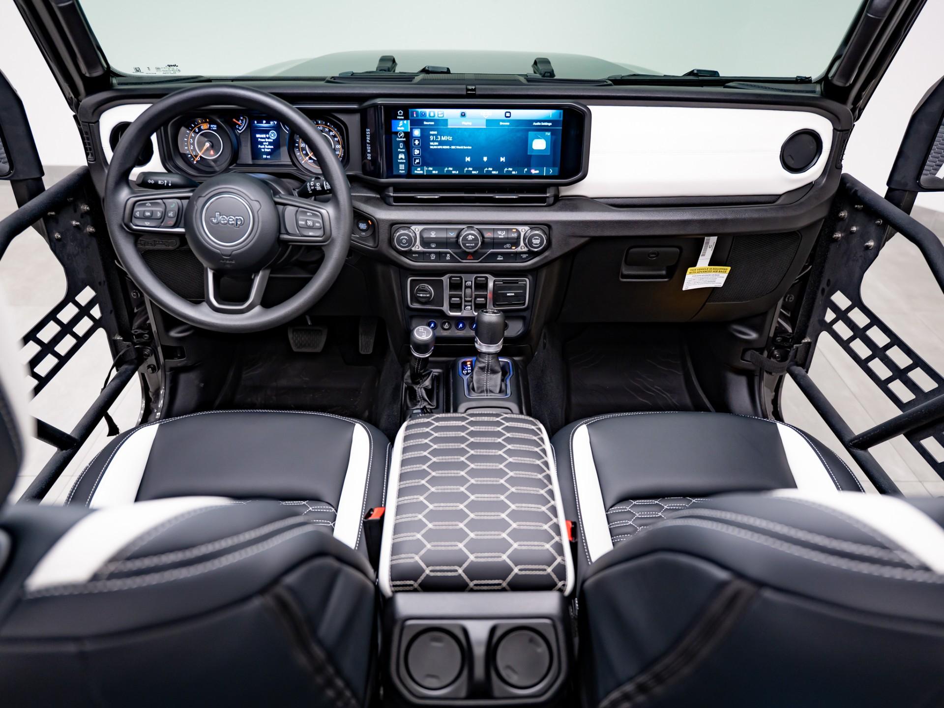 2026 JEEP WRANGLER 4X4 in Granite Crystal Metallic Clearcoat, photo 4 of 58