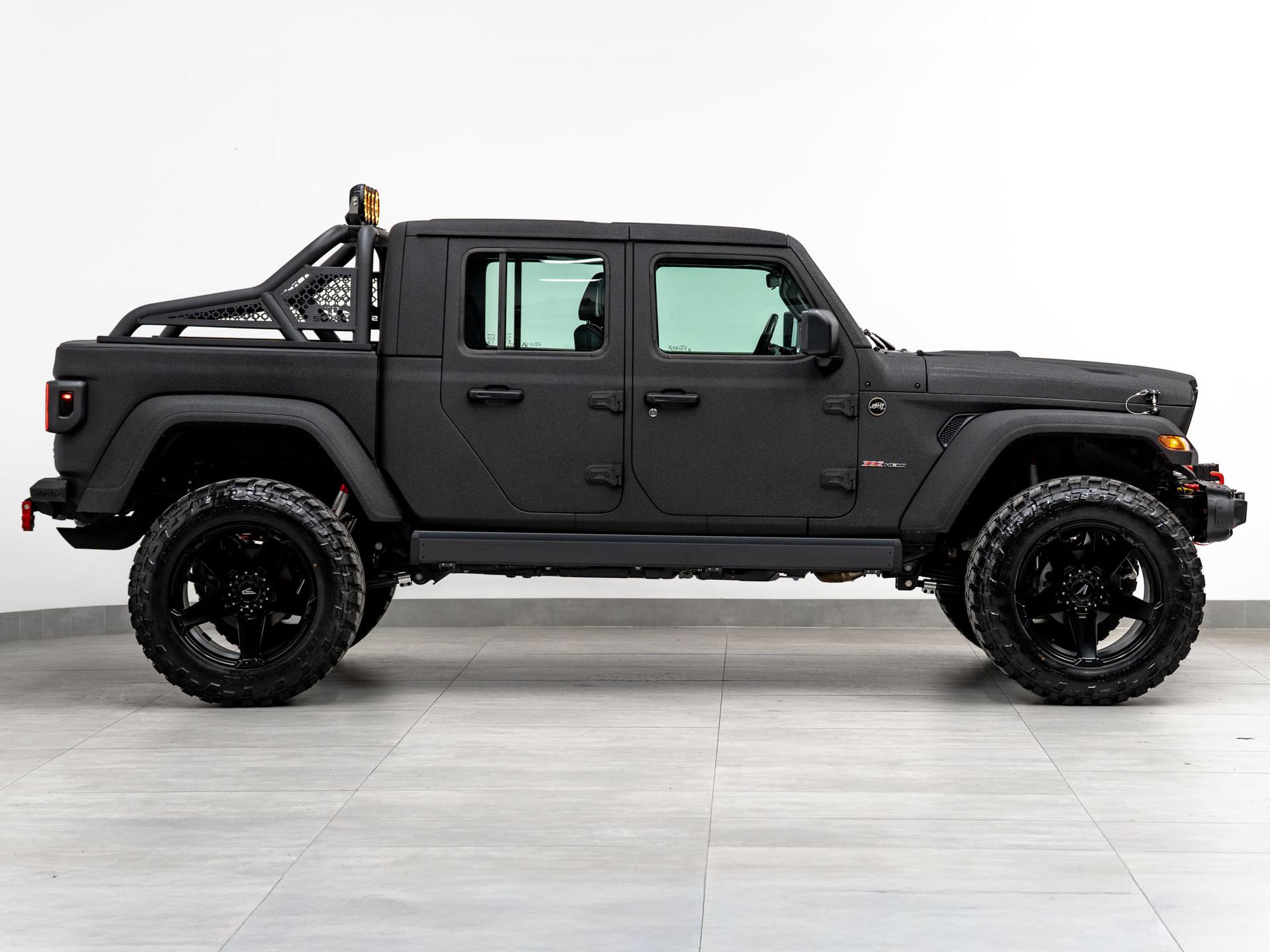 2026 JEEP GLADIATOR 4X4 in Black, photo 9 of 60