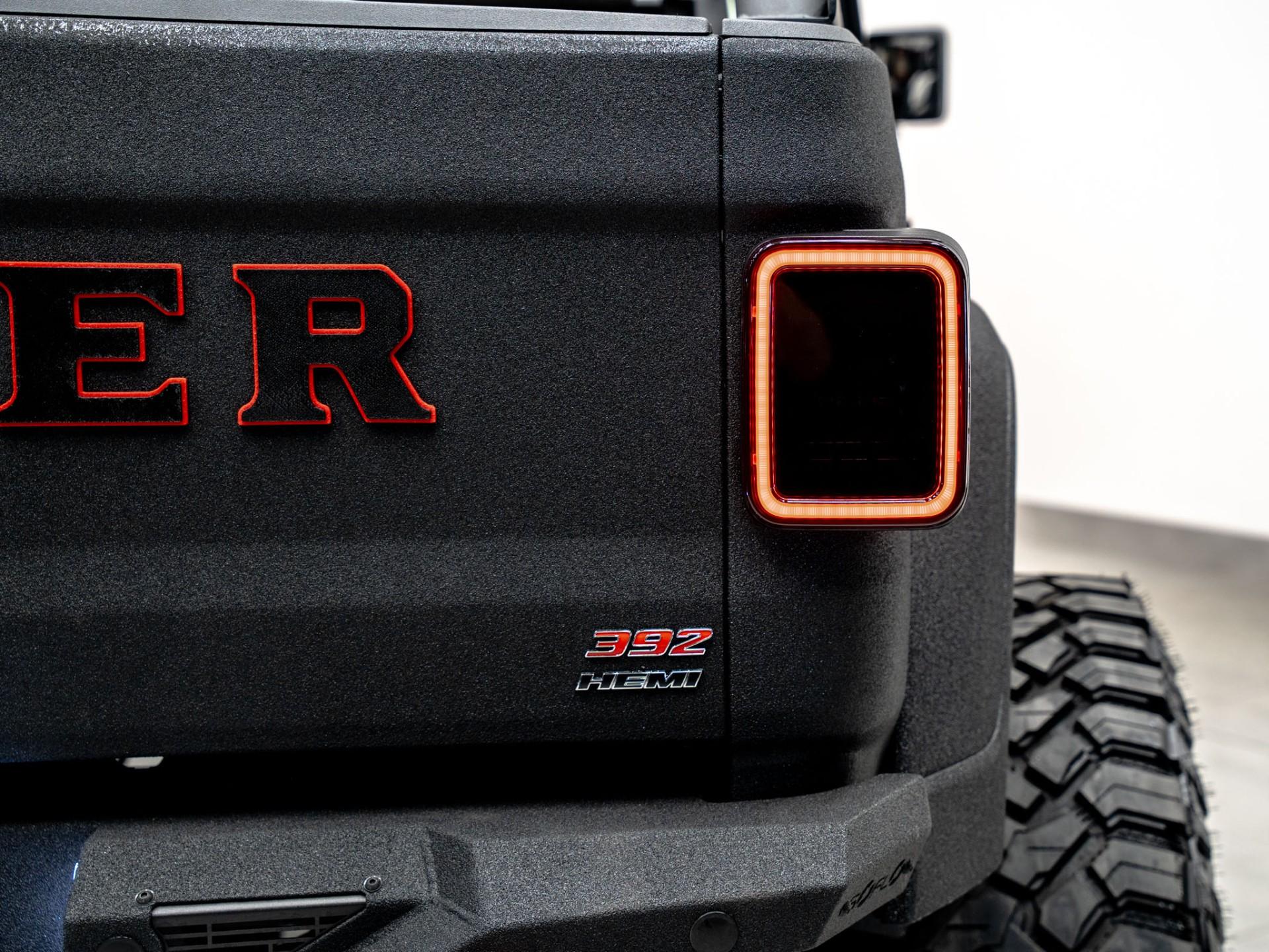 2026 JEEP GLADIATOR 4X4 in Black, photo 33 of 60