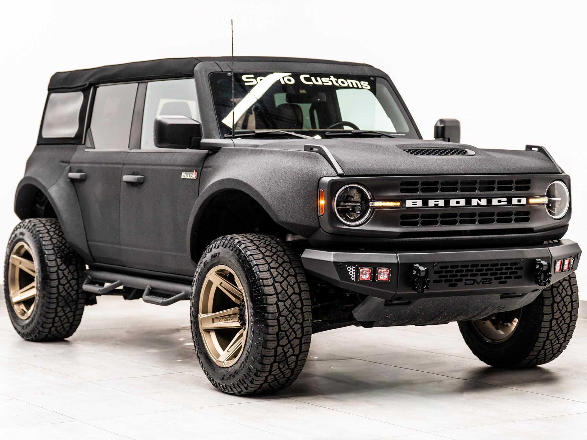 2022 FORD BRONCO 4X4 in Black, photo 2 of 60