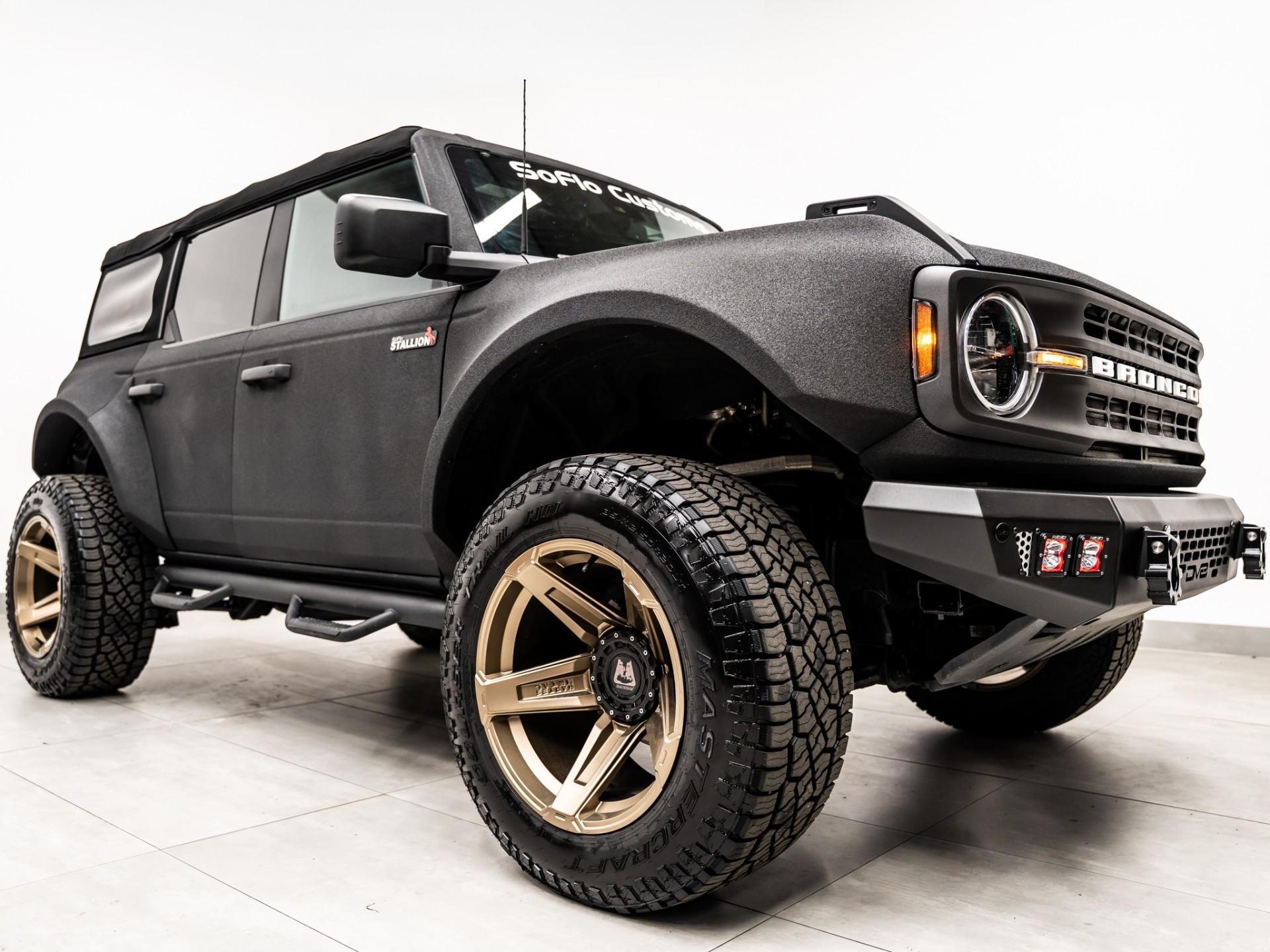 2022 FORD BRONCO 4X4 in Black, photo 10 of 60