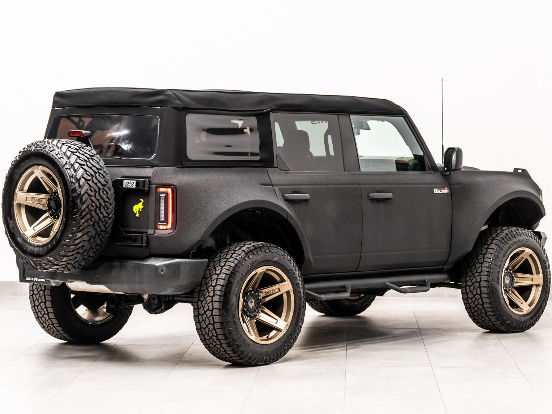 2022 FORD BRONCO 4X4 in Black, photo 12 of 60