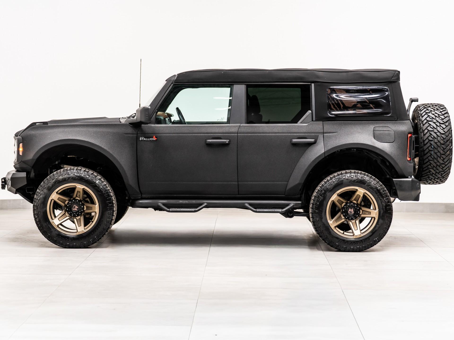 2022 FORD BRONCO 4X4 in Black, photo 16 of 60