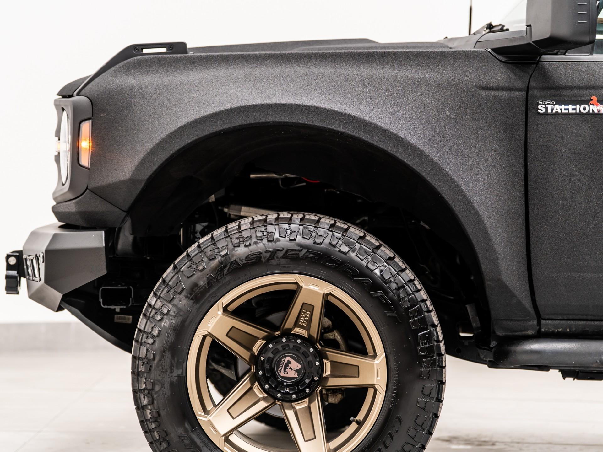 2022 FORD BRONCO 4X4 in Black, photo 28 of 60