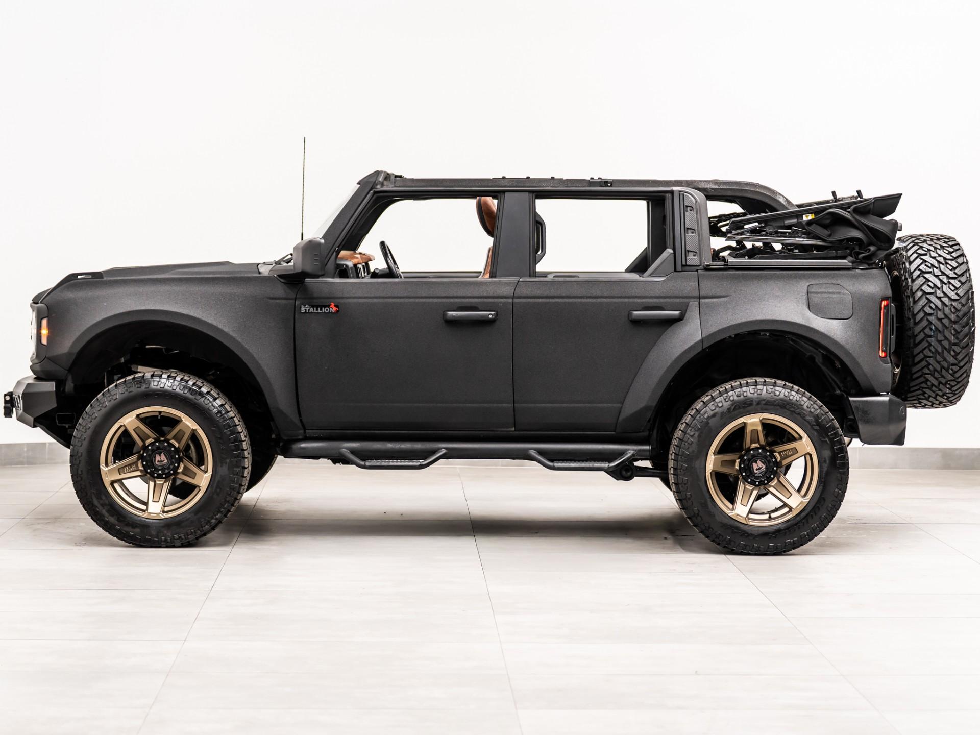 2022 FORD BRONCO 4X4 in Black, photo 18 of 60