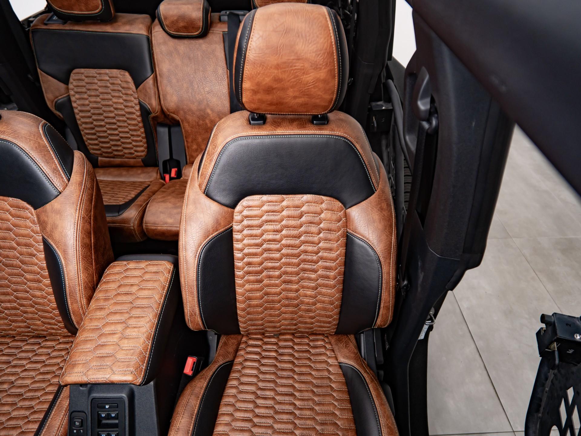 2022 FORD BRONCO 4X4 in Black, photo 38 of 60