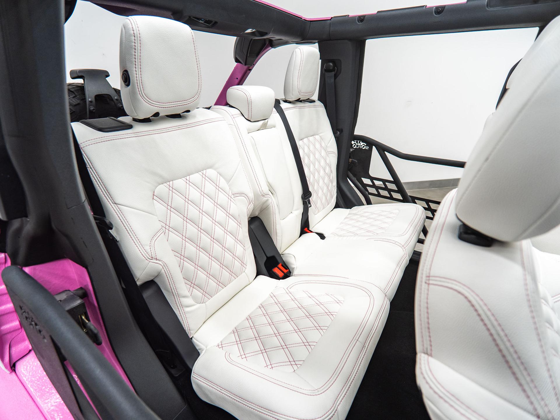 2026 FORD BRONCO 4X4 in Pink, photo 39 of 60
