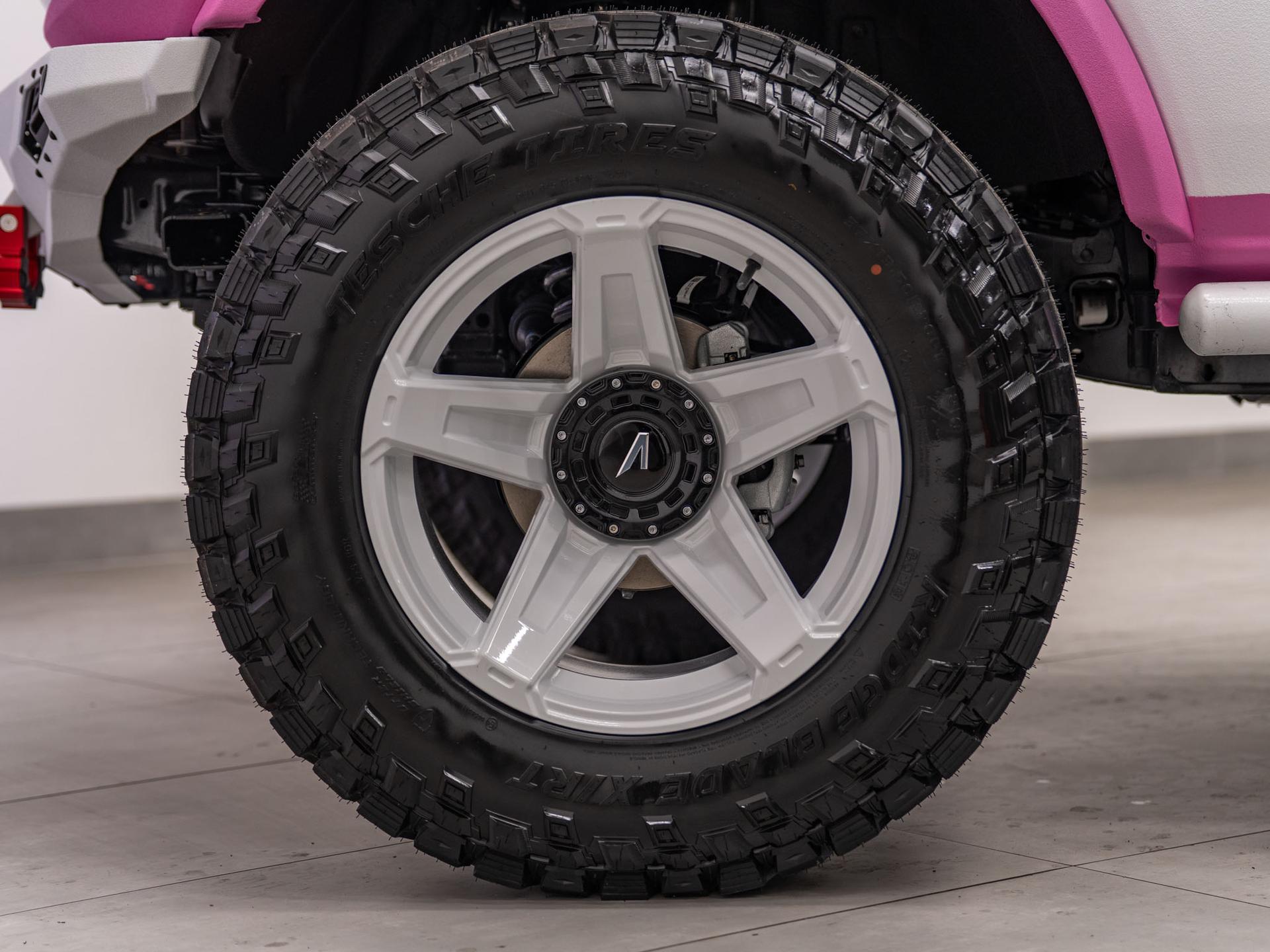 2026 FORD BRONCO 4X4 in Pink, photo 50 of 60