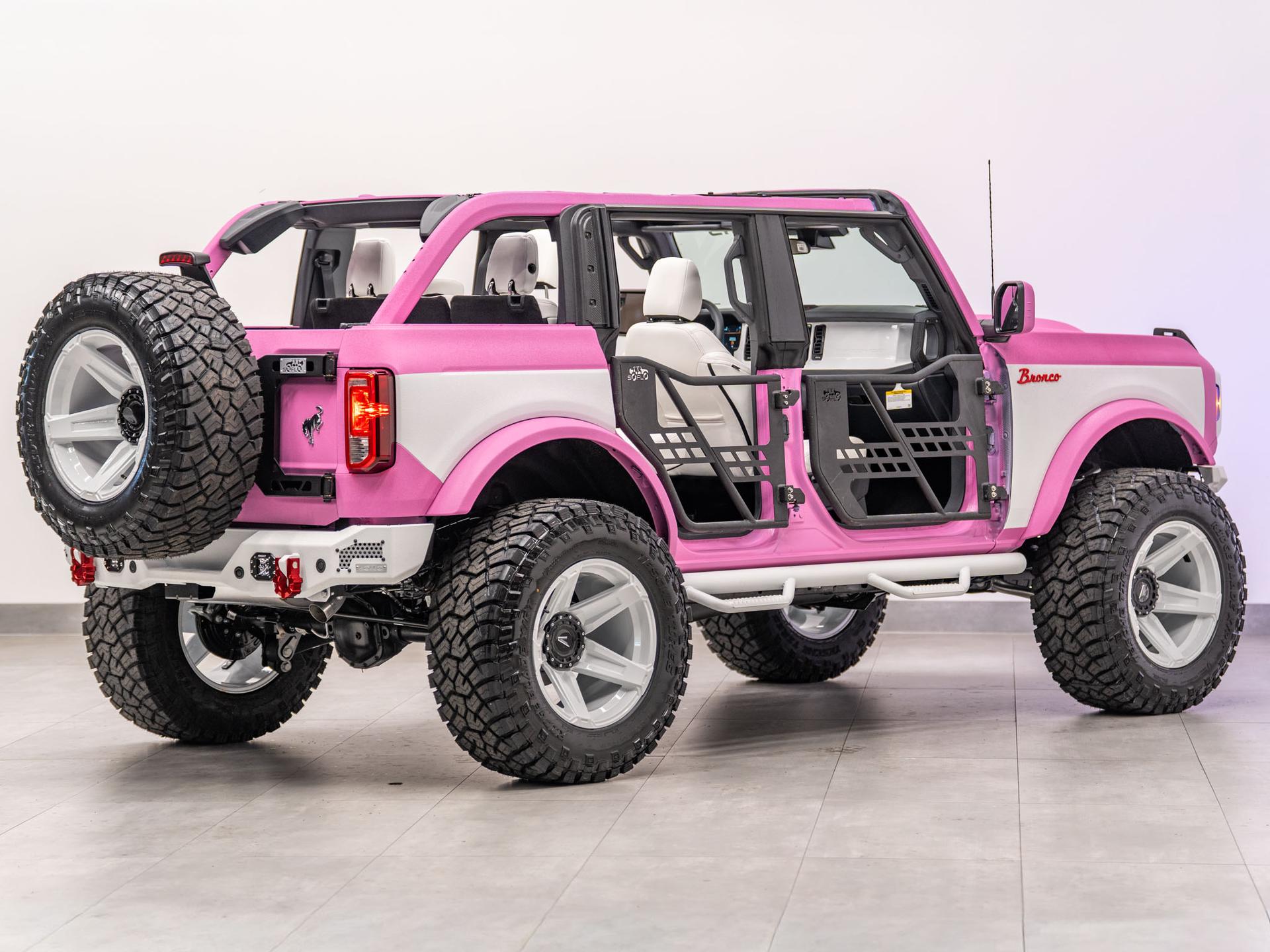 2026 FORD BRONCO 4X4 in Pink, photo 14 of 60