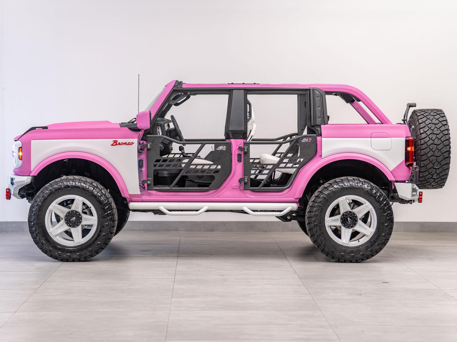 2026 FORD BRONCO 4X4 in Pink, photo 17 of 60