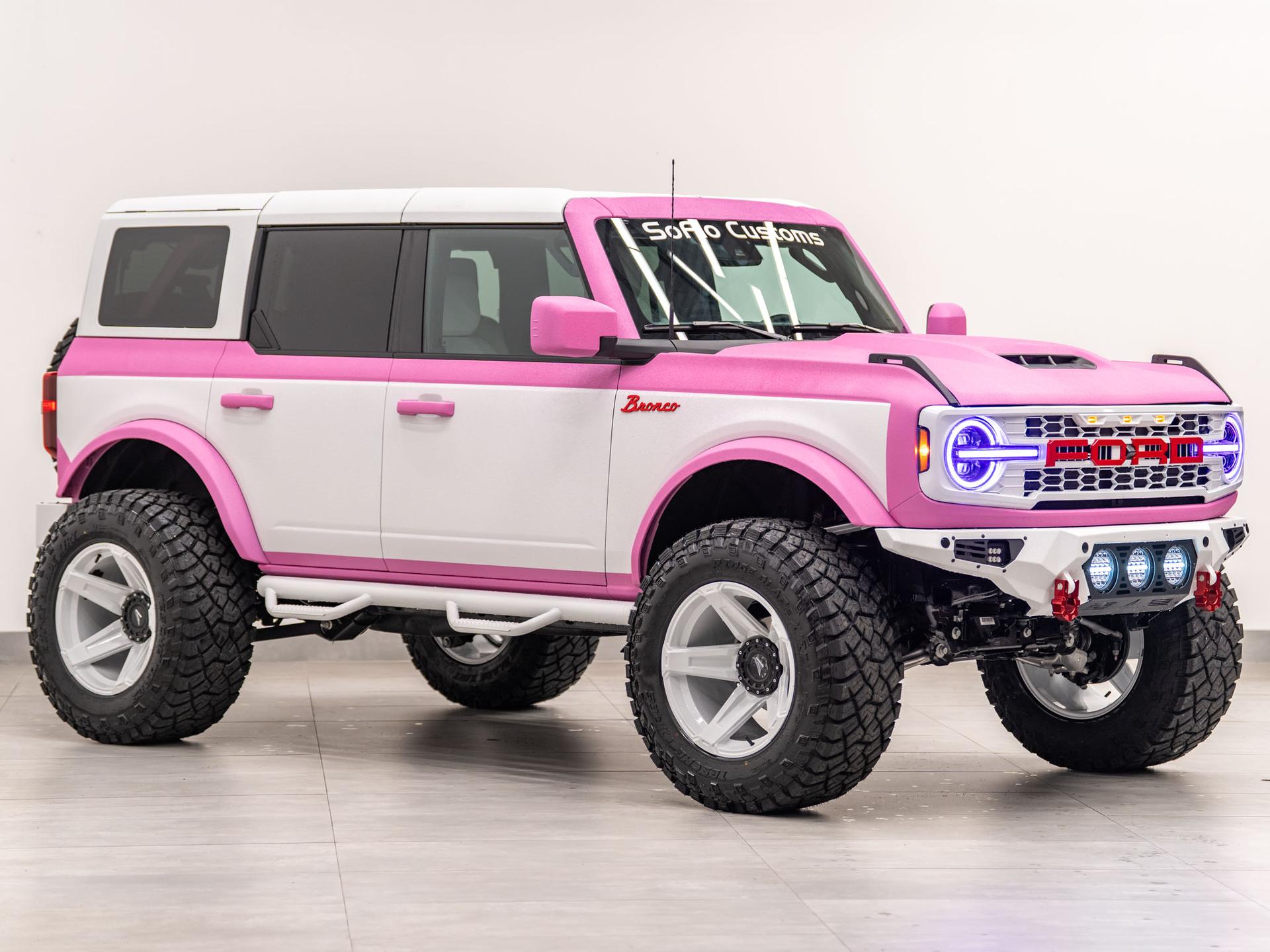 2026 FORD BRONCO 4X4 in Pink, photo 4 of 60