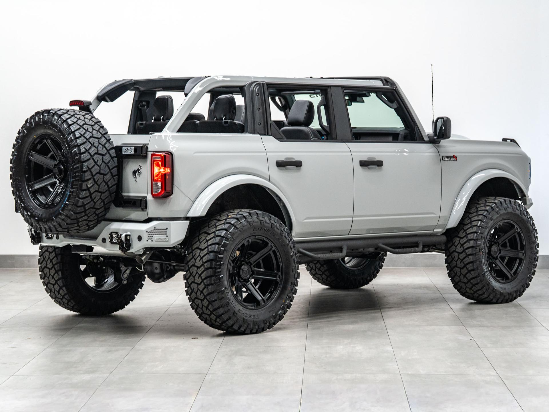 2026 FORD BRONCO 4X4 in Avalanche Gray, photo 20 of 60